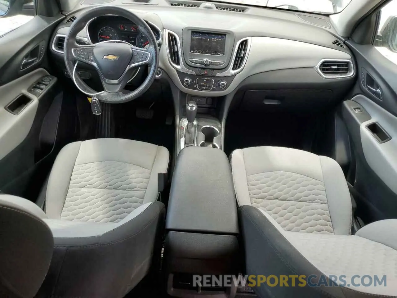 8 Photograph of a damaged car 3GNAXHEV0LS702908 CHEVROLET EQUINOX 2020