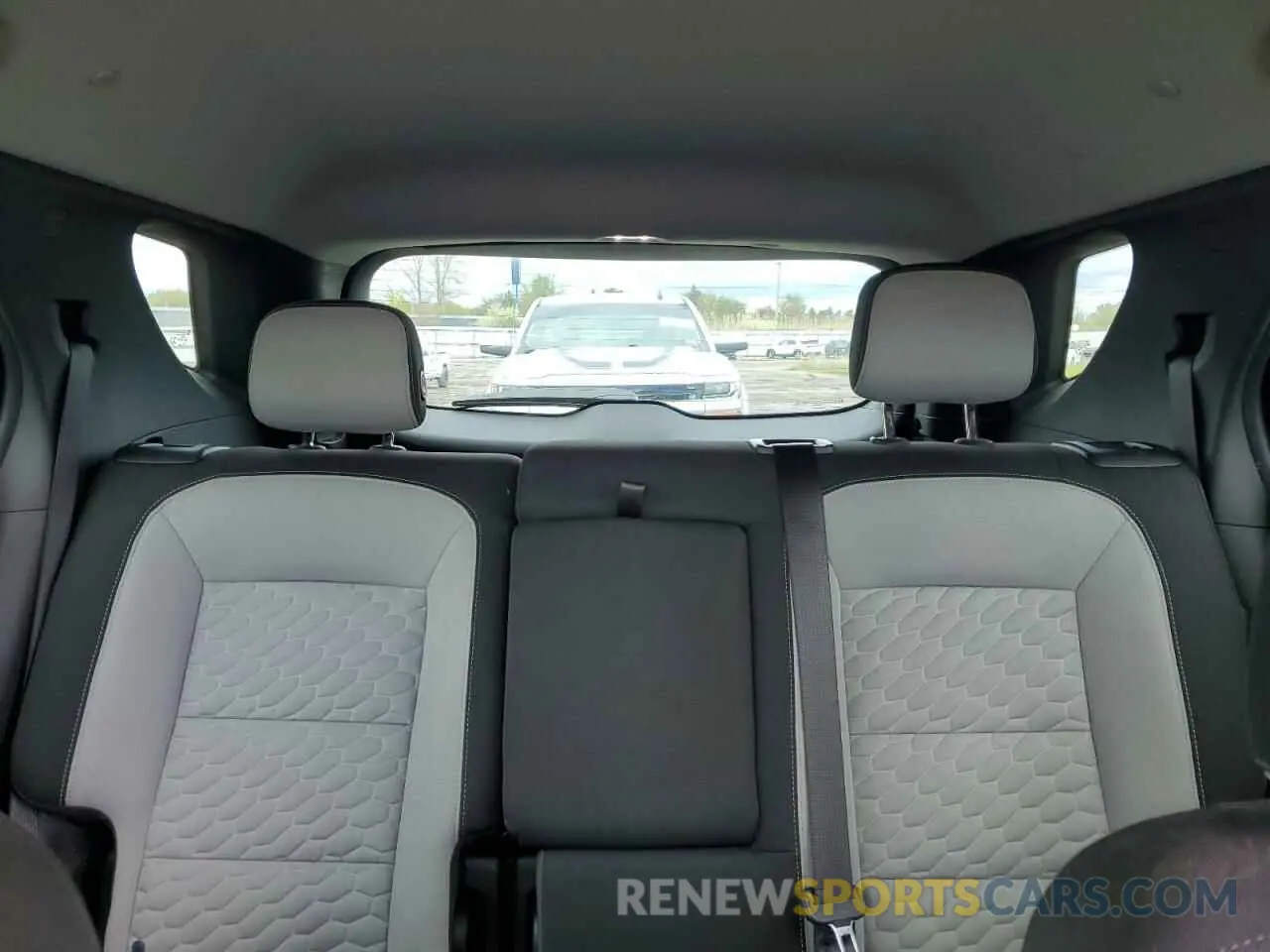 10 Photograph of a damaged car 3GNAXHEV0LS703489 CHEVROLET EQUINOX 2020