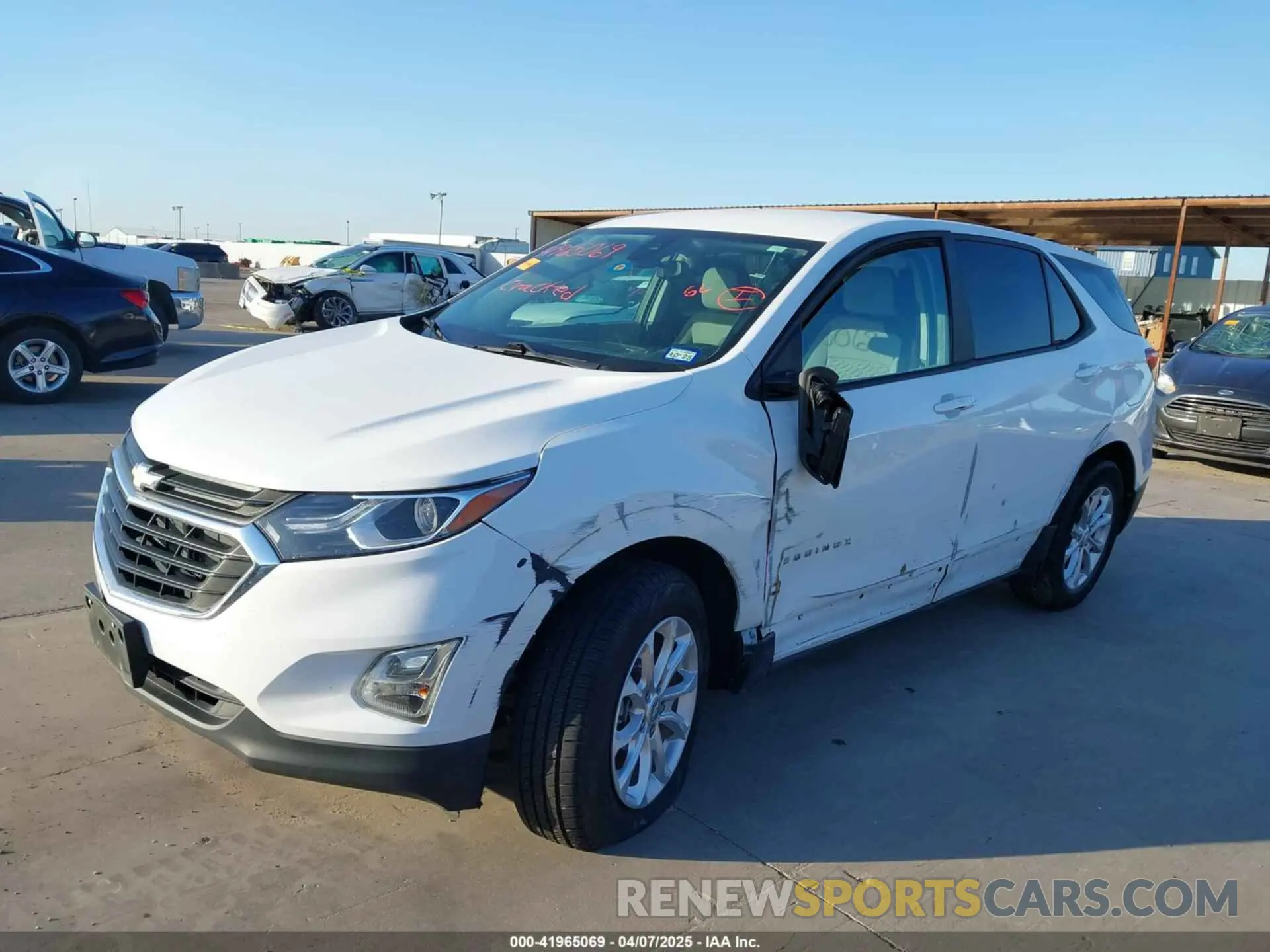 2 Photograph of a damaged car 3GNAXHEV0LS703895 CHEVROLET EQUINOX 2020