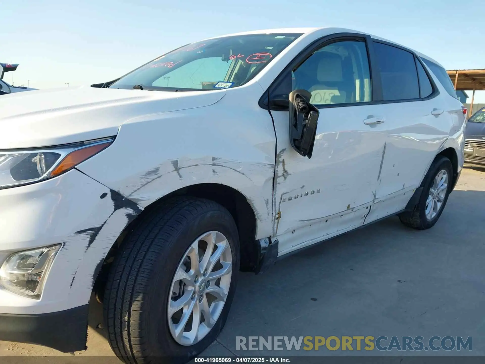 6 Photograph of a damaged car 3GNAXHEV0LS703895 CHEVROLET EQUINOX 2020
