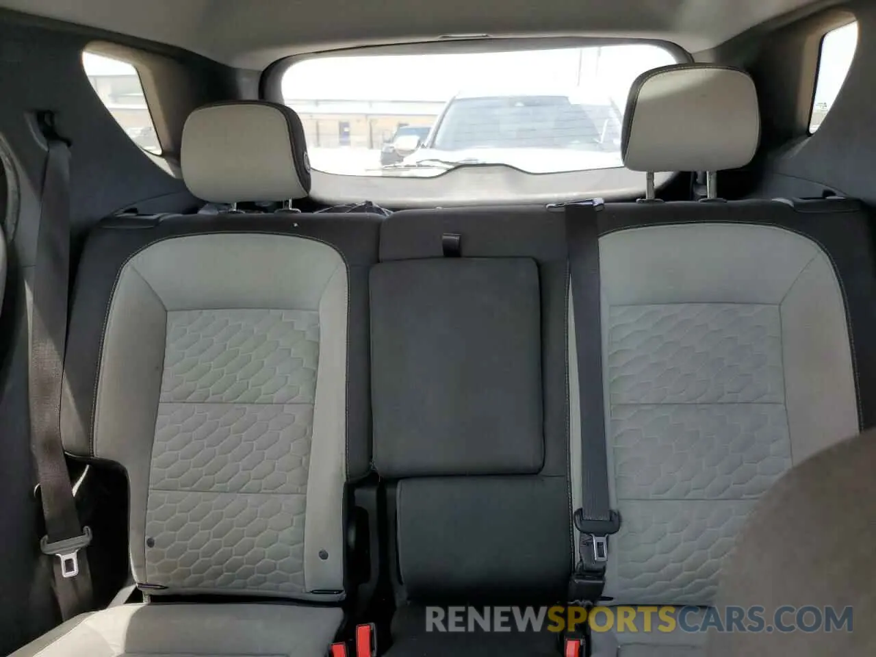 10 Photograph of a damaged car 3GNAXHEV0LS717411 CHEVROLET EQUINOX 2020