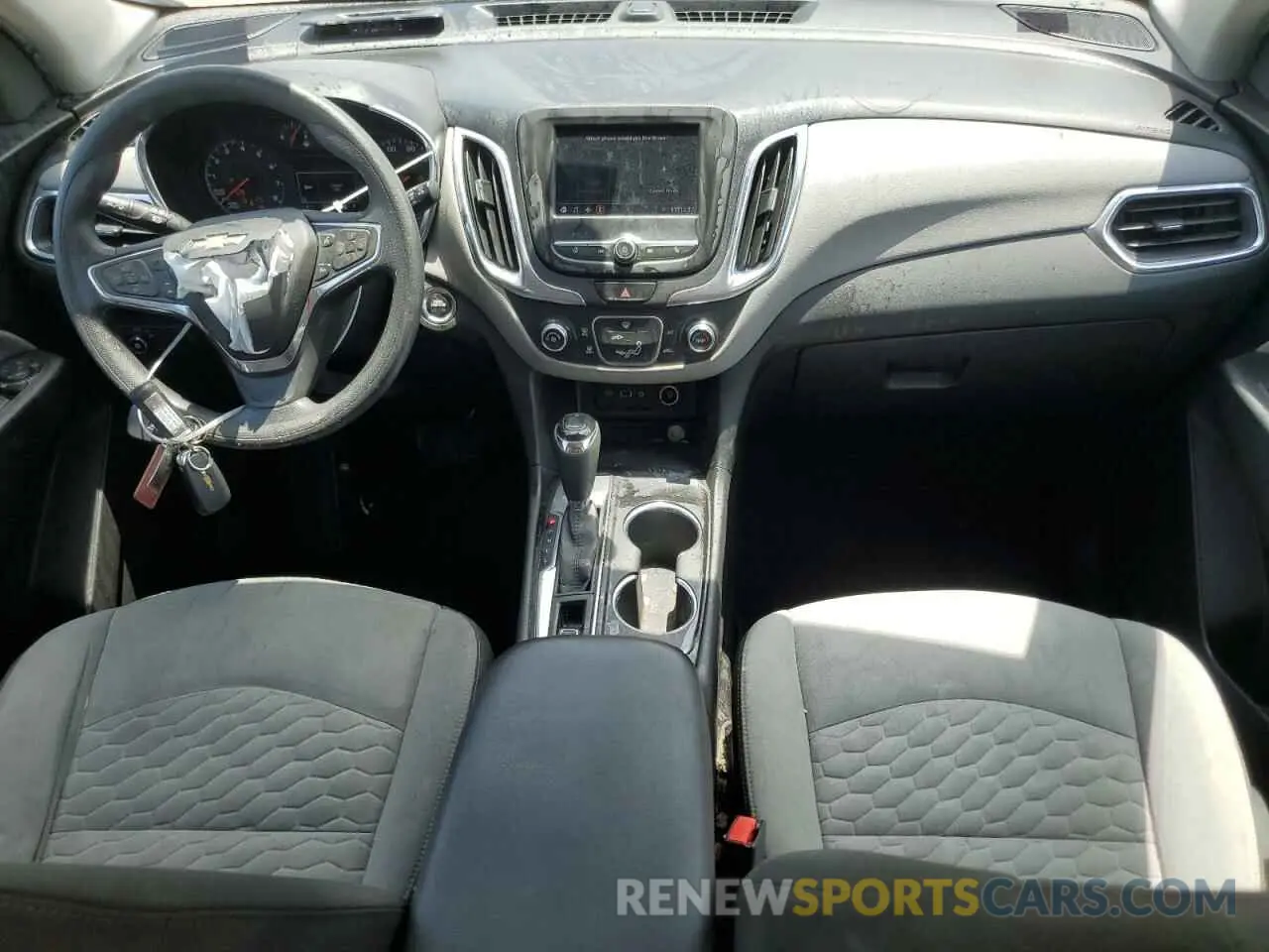 8 Photograph of a damaged car 3GNAXHEV0LS717411 CHEVROLET EQUINOX 2020