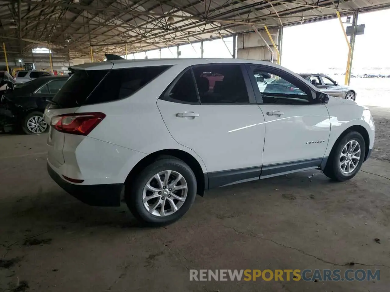 3 Photograph of a damaged car 3GNAXHEV1LS506122 CHEVROLET EQUINOX 2020