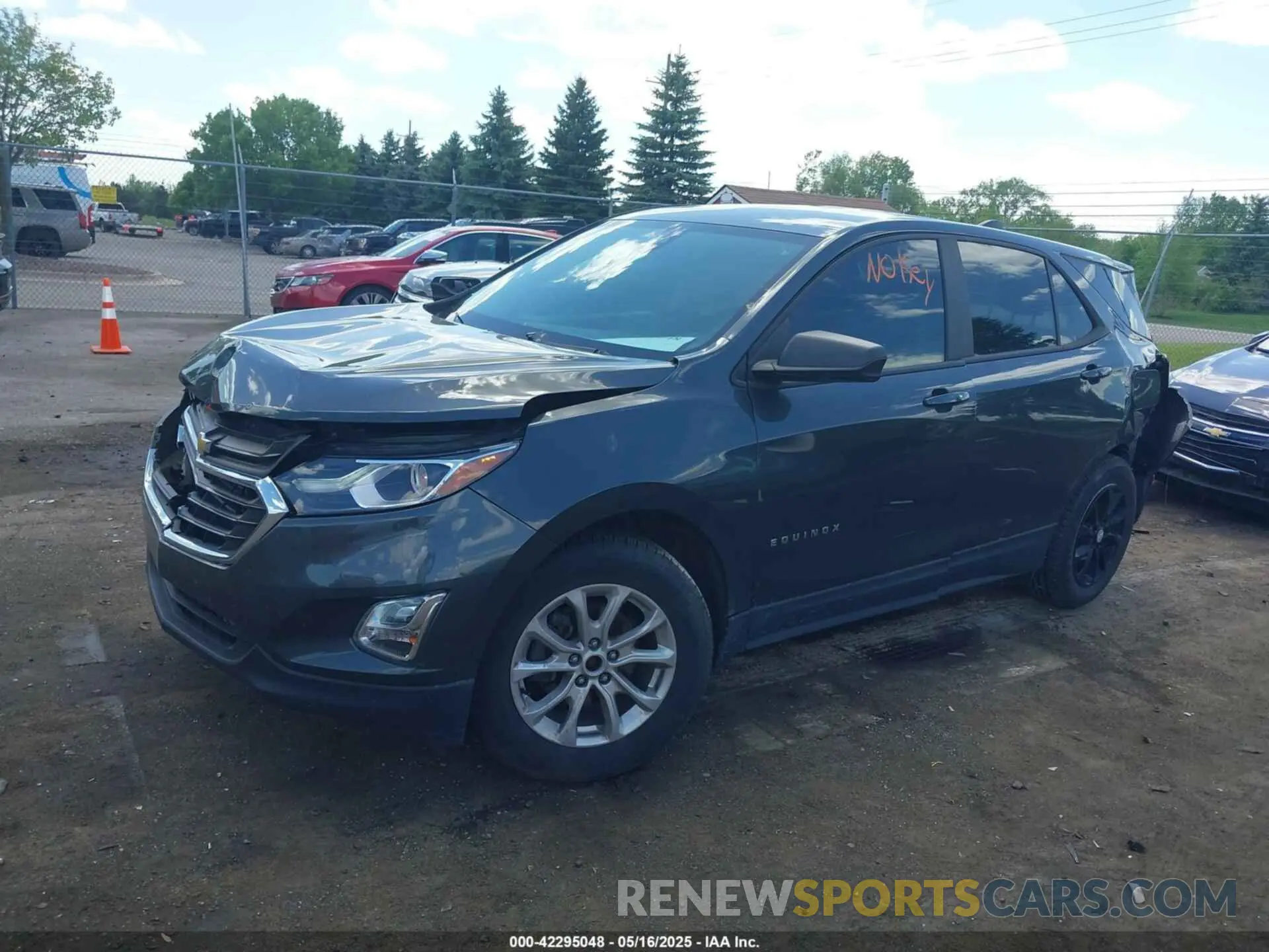 2 Photograph of a damaged car 3GNAXHEV1LS553151 CHEVROLET EQUINOX 2020