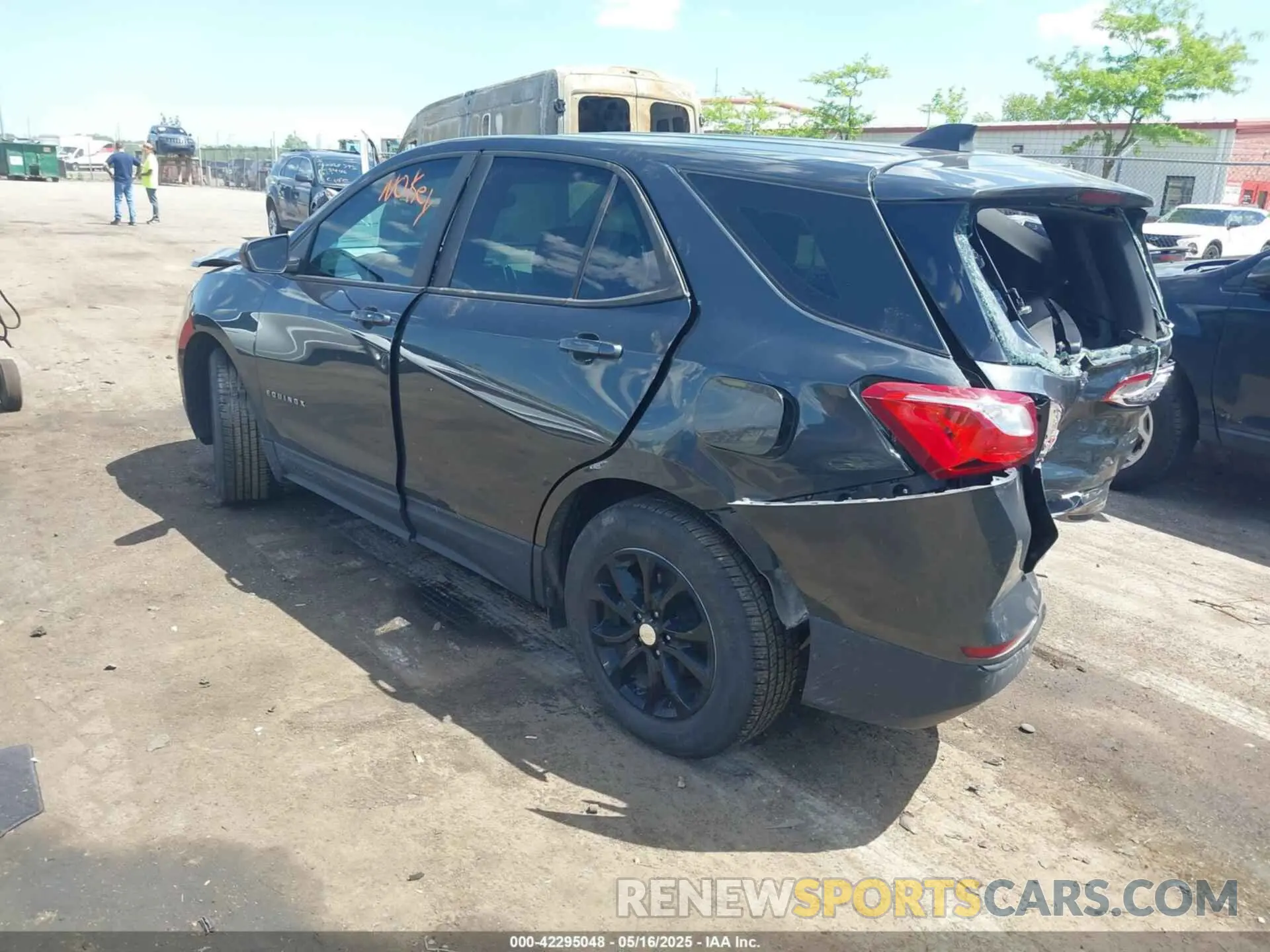3 Photograph of a damaged car 3GNAXHEV1LS553151 CHEVROLET EQUINOX 2020