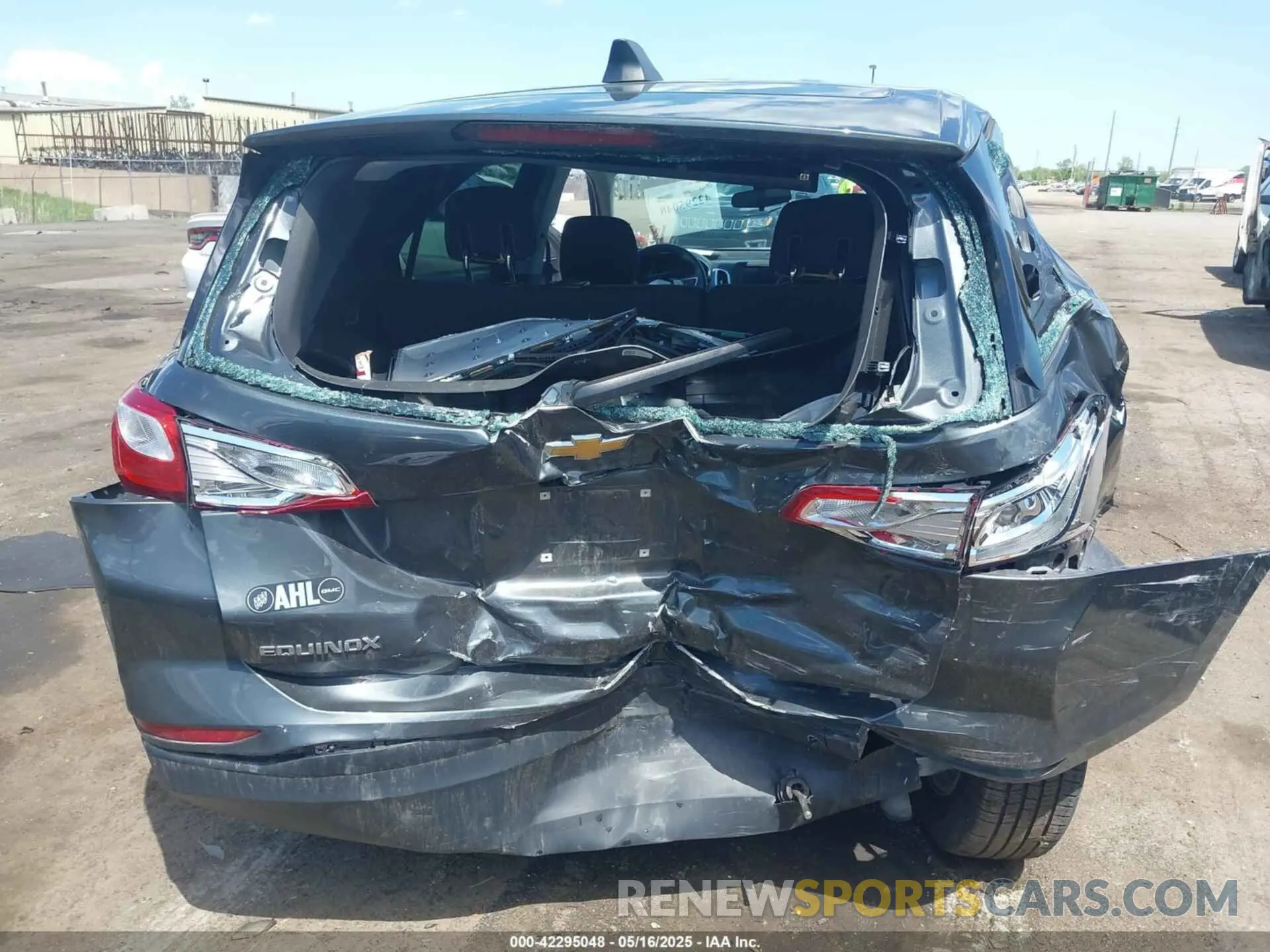 6 Photograph of a damaged car 3GNAXHEV1LS553151 CHEVROLET EQUINOX 2020