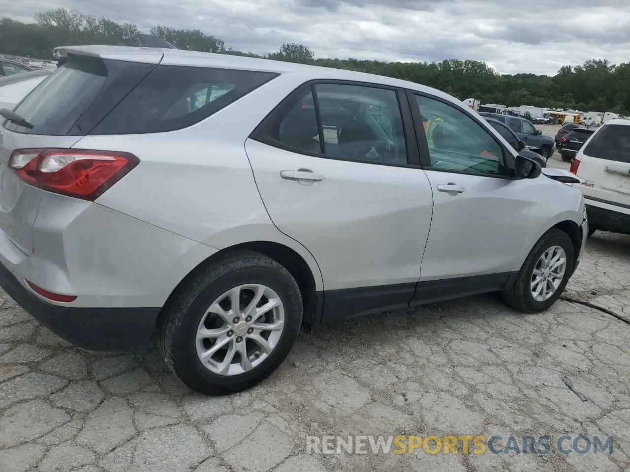3 Photograph of a damaged car 3GNAXHEV1LS564490 CHEVROLET EQUINOX 2020