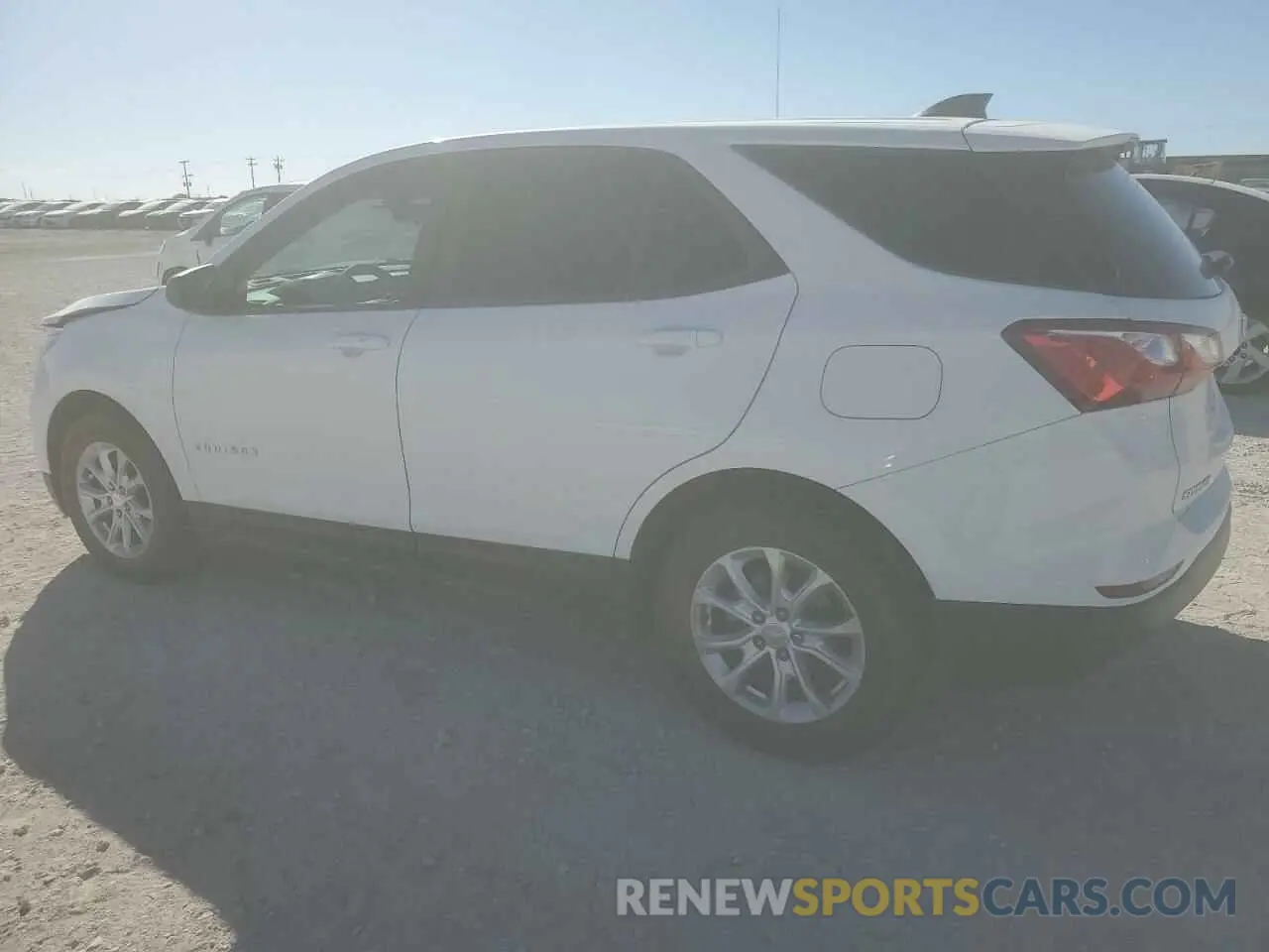 2 Photograph of a damaged car 3GNAXHEV1LS672639 CHEVROLET EQUINOX 2020