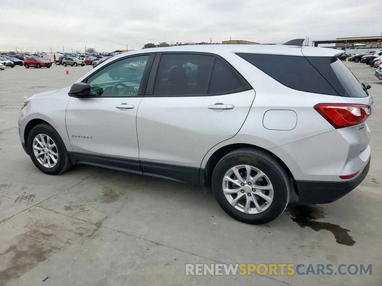 2 Photograph of a damaged car 3GNAXHEV1LS737005 CHEVROLET EQUINOX 2020