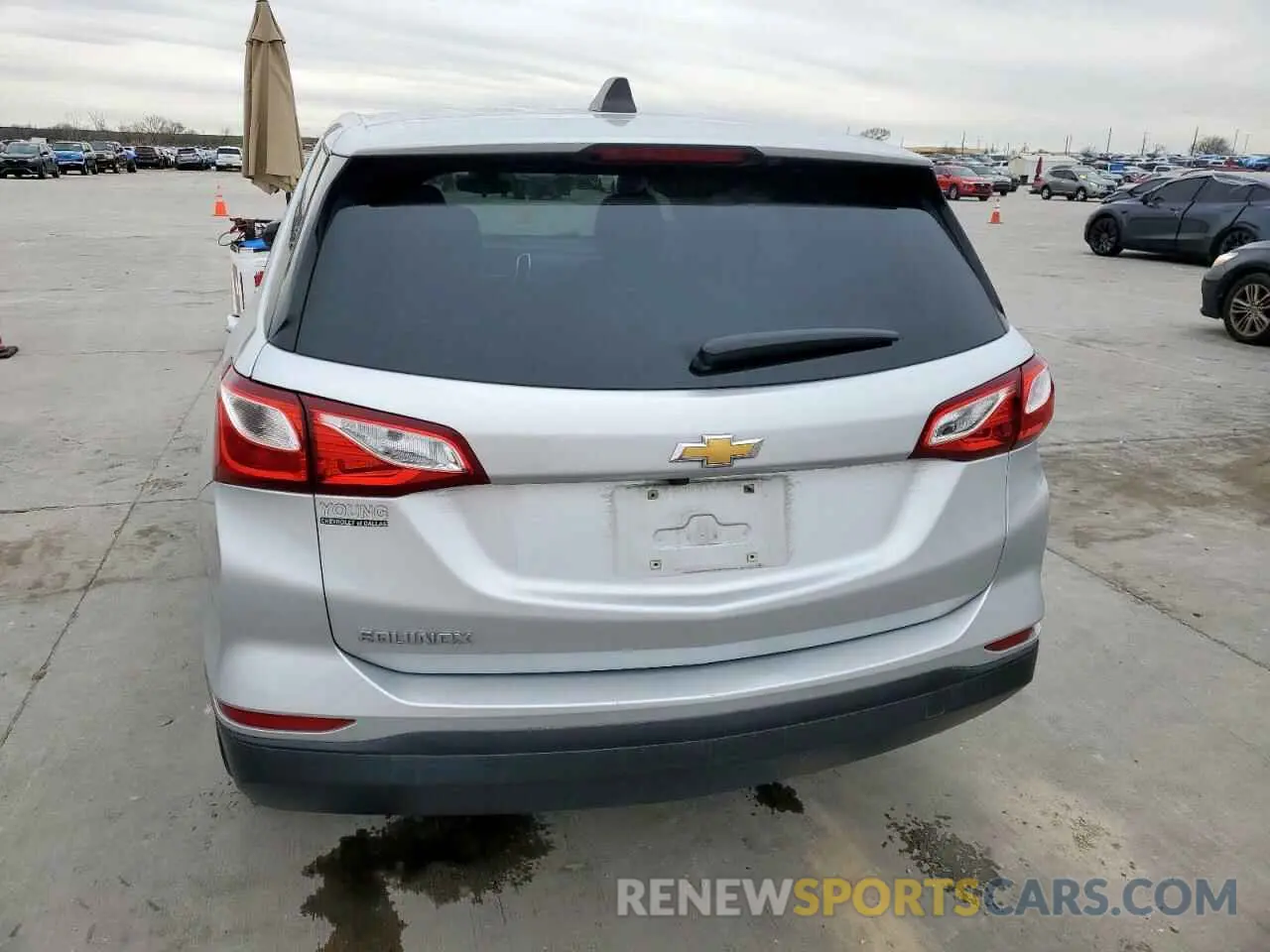 6 Photograph of a damaged car 3GNAXHEV1LS737005 CHEVROLET EQUINOX 2020