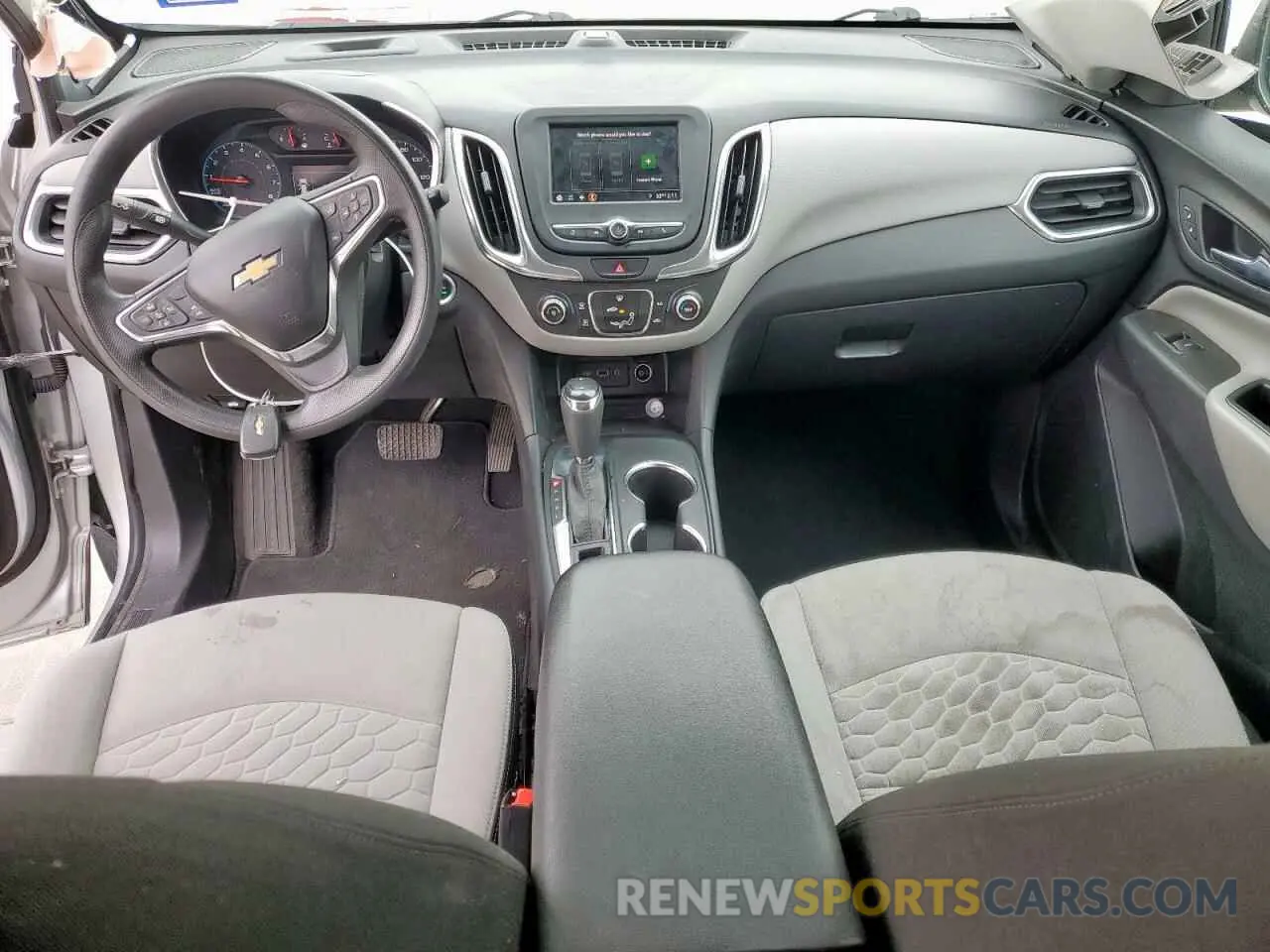 8 Photograph of a damaged car 3GNAXHEV1LS737005 CHEVROLET EQUINOX 2020