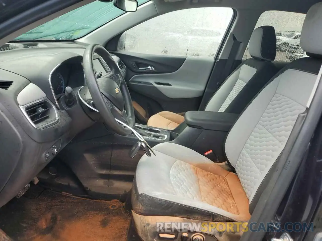 7 Photograph of a damaged car 3GNAXHEV2LS512785 CHEVROLET EQUINOX 2020