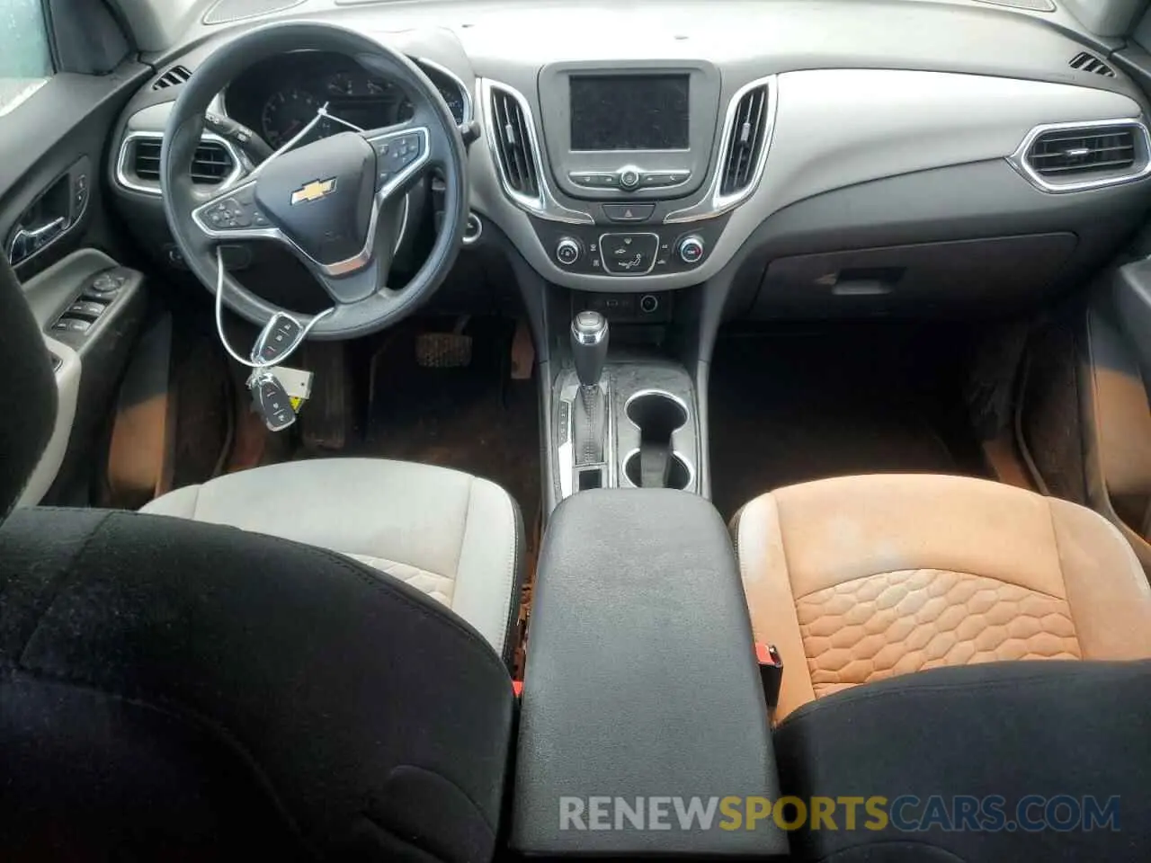 8 Photograph of a damaged car 3GNAXHEV2LS512785 CHEVROLET EQUINOX 2020