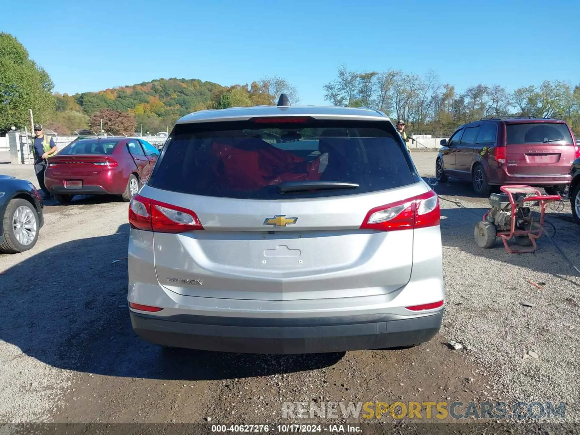 17 Photograph of a damaged car 3GNAXHEV2LS558083 CHEVROLET EQUINOX 2020