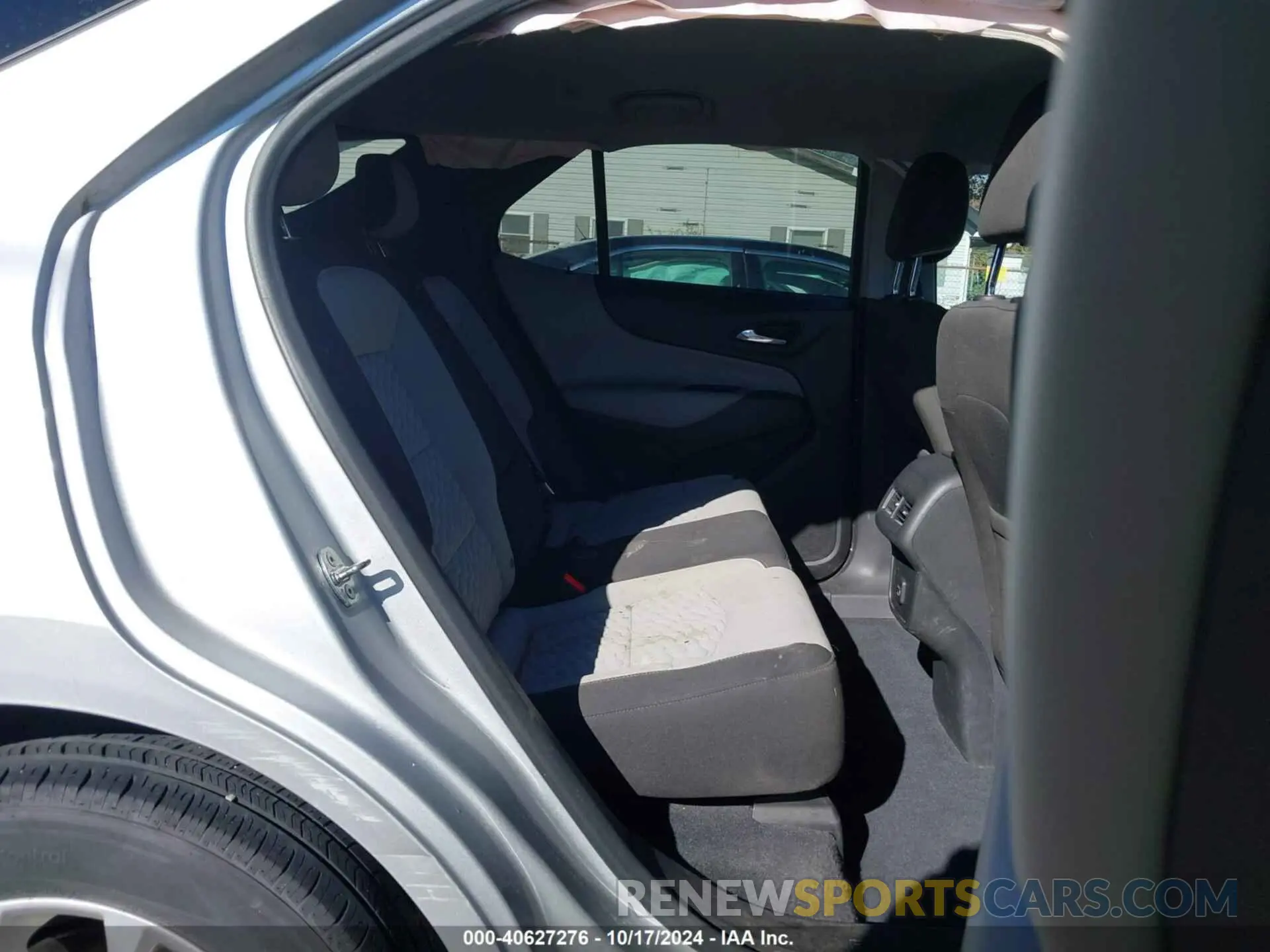 8 Photograph of a damaged car 3GNAXHEV2LS558083 CHEVROLET EQUINOX 2020