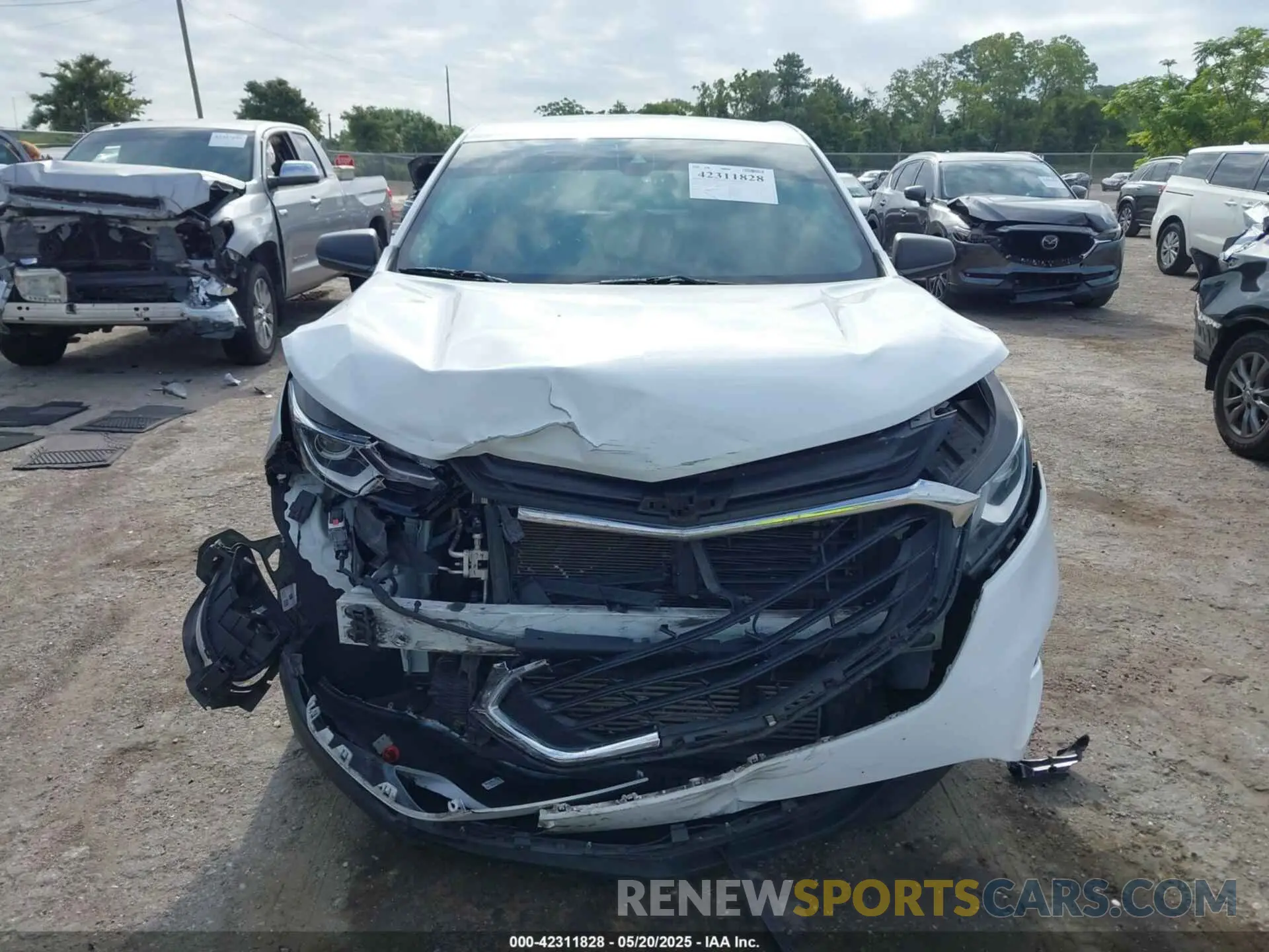 12 Photograph of a damaged car 3GNAXHEV2LS590127 CHEVROLET EQUINOX 2020