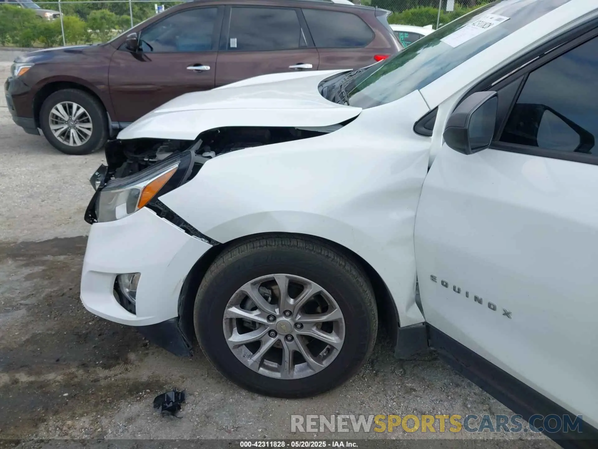 6 Photograph of a damaged car 3GNAXHEV2LS590127 CHEVROLET EQUINOX 2020