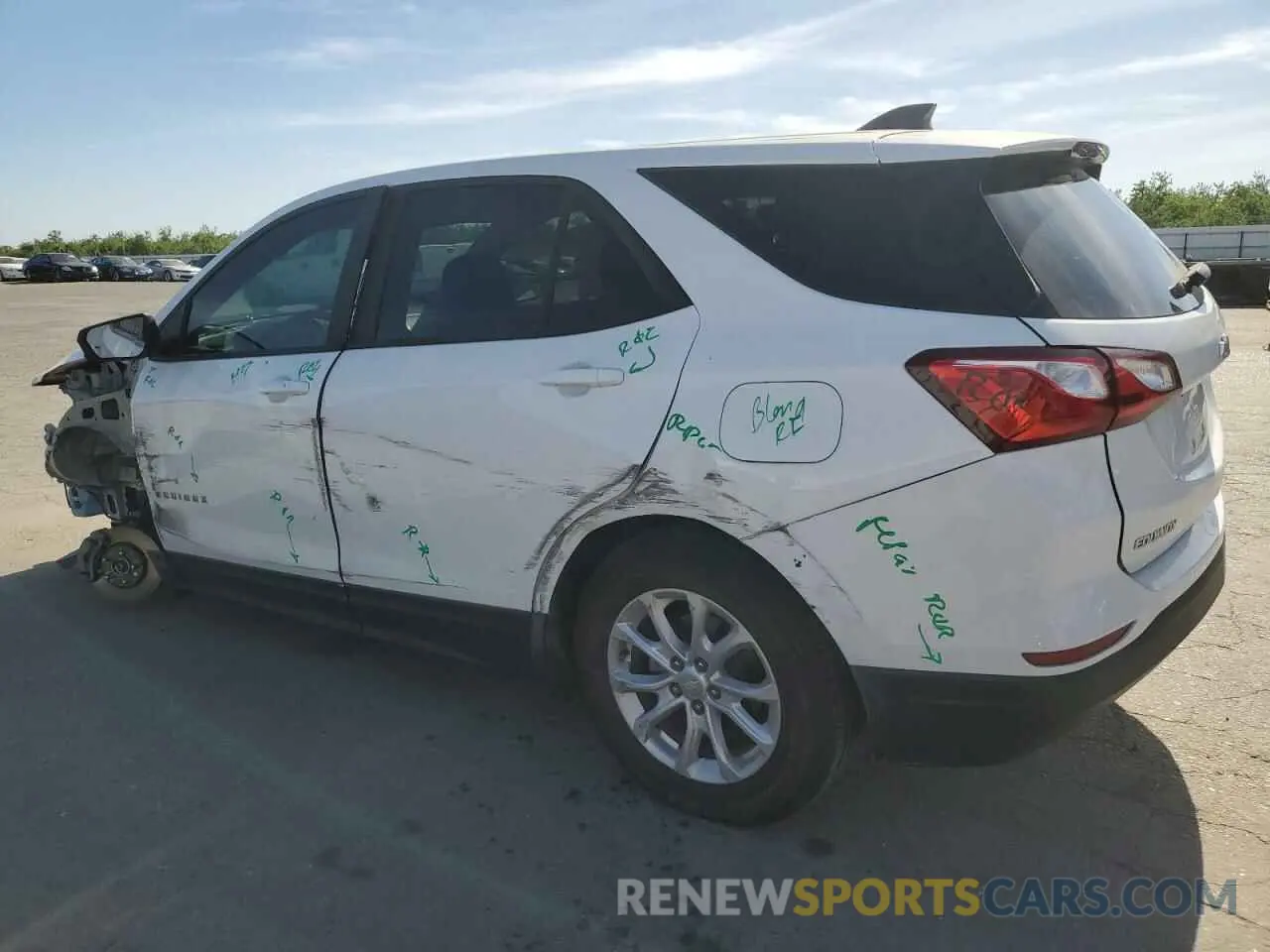 2 Photograph of a damaged car 3GNAXHEV2LS682757 CHEVROLET EQUINOX 2020
