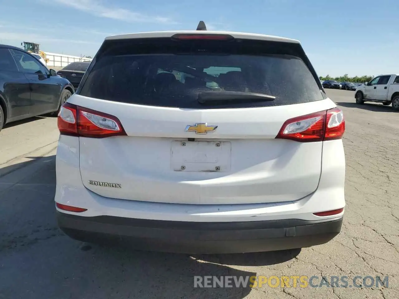 6 Photograph of a damaged car 3GNAXHEV2LS682757 CHEVROLET EQUINOX 2020