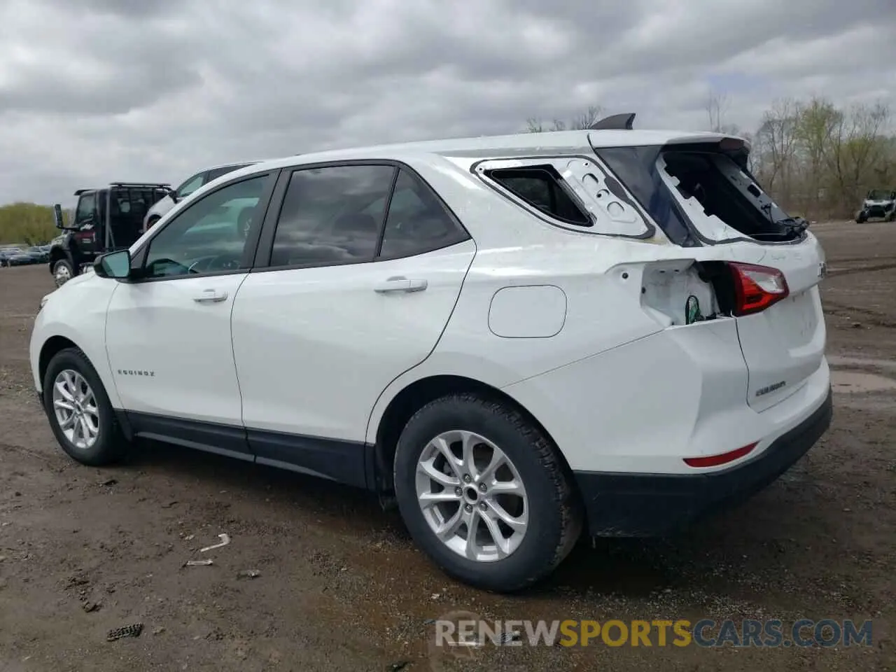 2 Photograph of a damaged car 3GNAXHEV2LS695234 CHEVROLET EQUINOX 2020