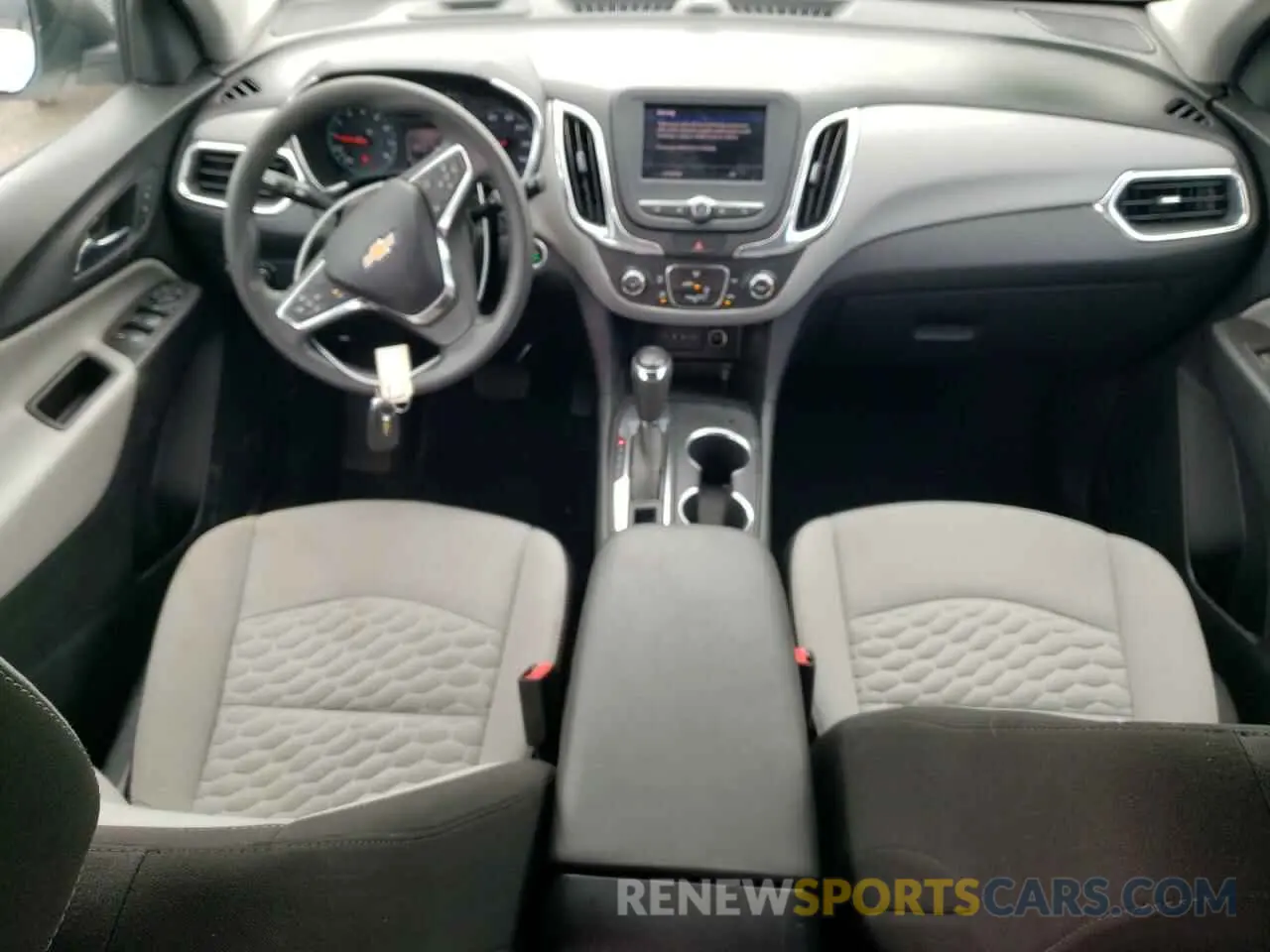 8 Photograph of a damaged car 3GNAXHEV2LS695234 CHEVROLET EQUINOX 2020