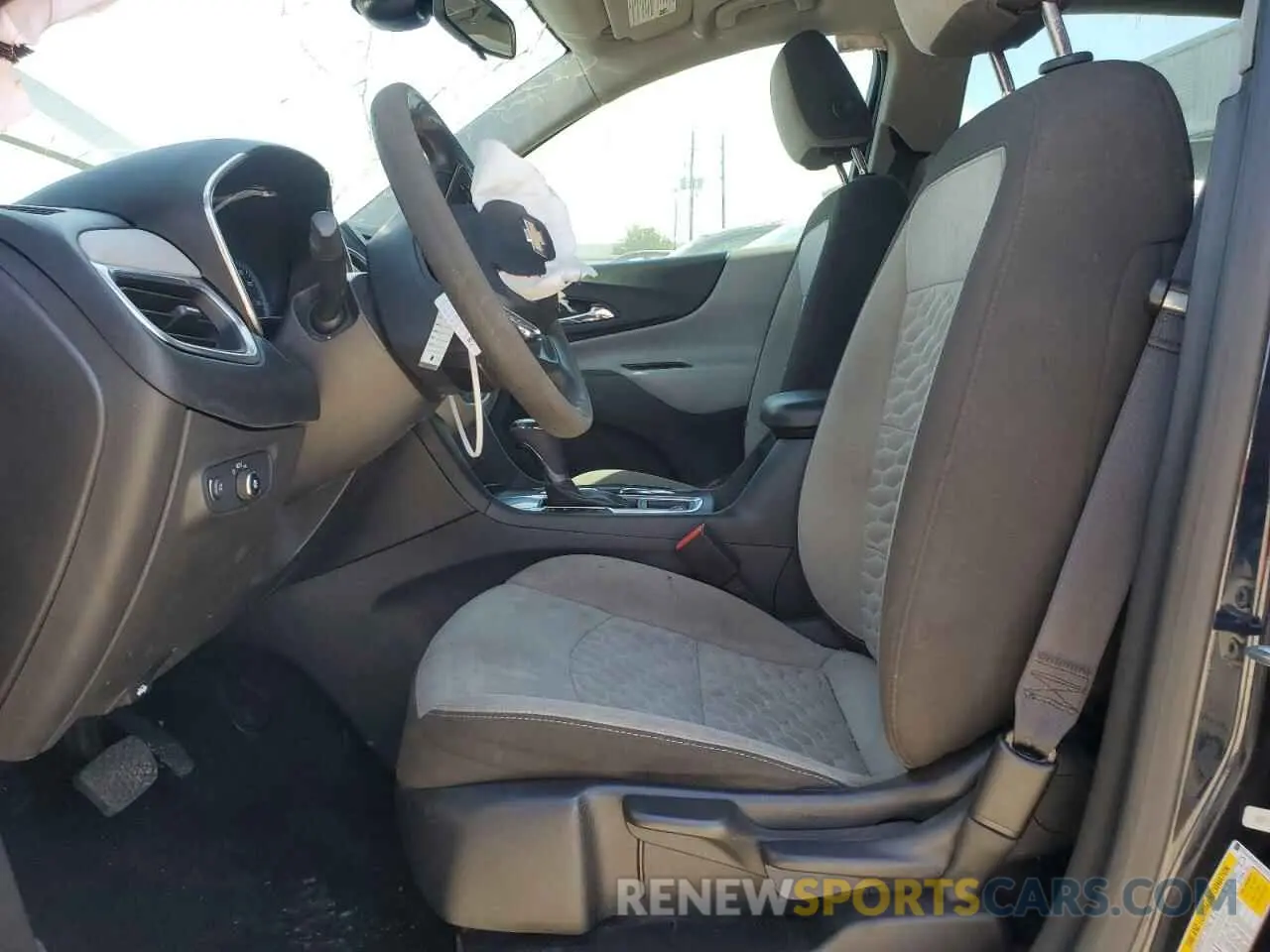 7 Photograph of a damaged car 3GNAXHEV2LS730743 CHEVROLET EQUINOX 2020