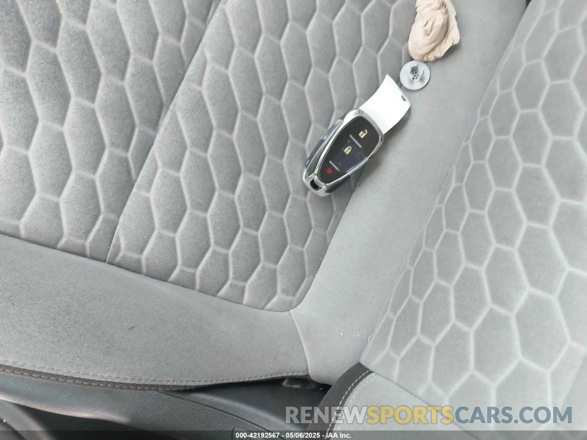 11 Photograph of a damaged car 3GNAXHEV3LS508244 CHEVROLET EQUINOX 2020