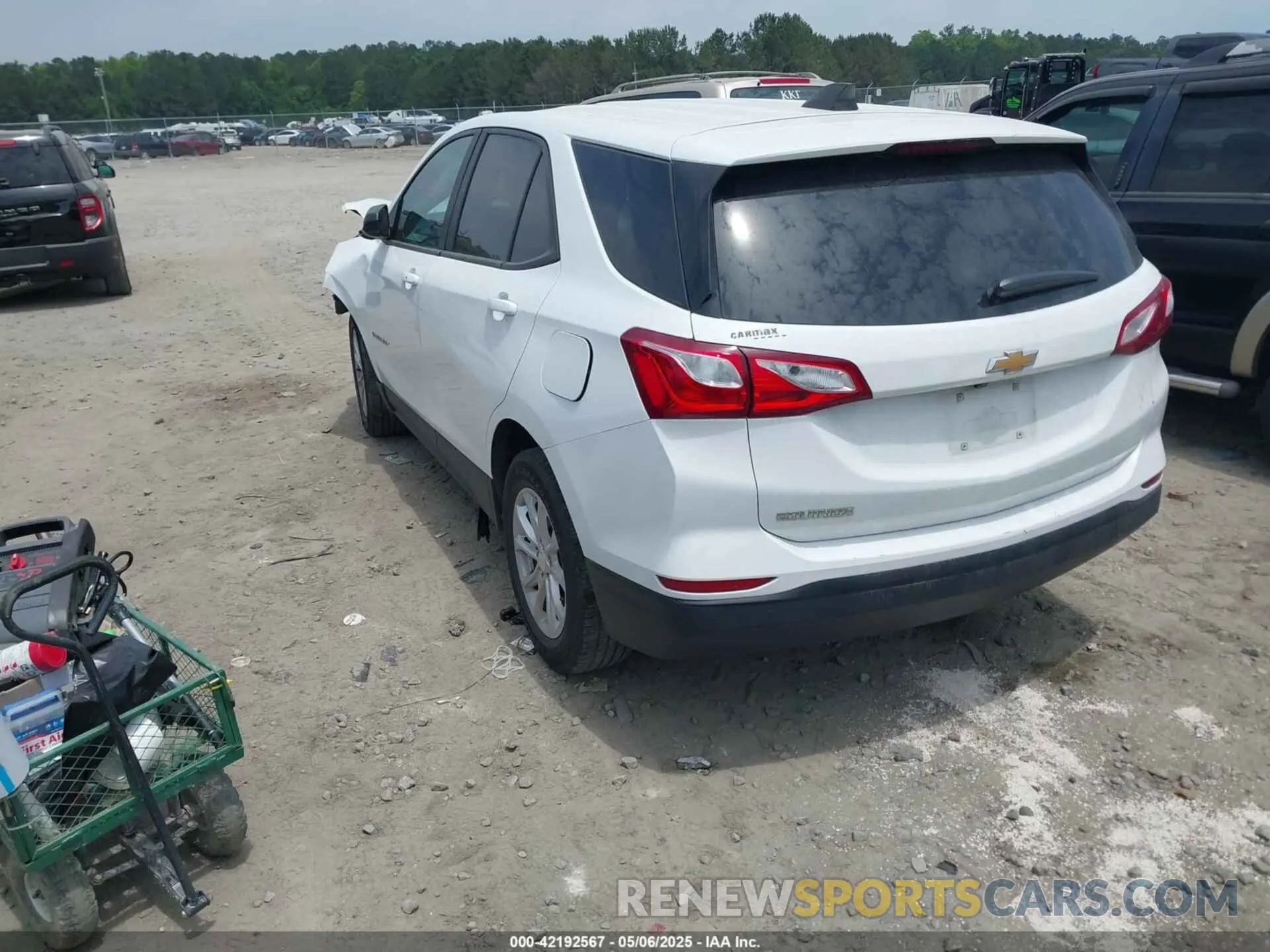 3 Photograph of a damaged car 3GNAXHEV3LS508244 CHEVROLET EQUINOX 2020
