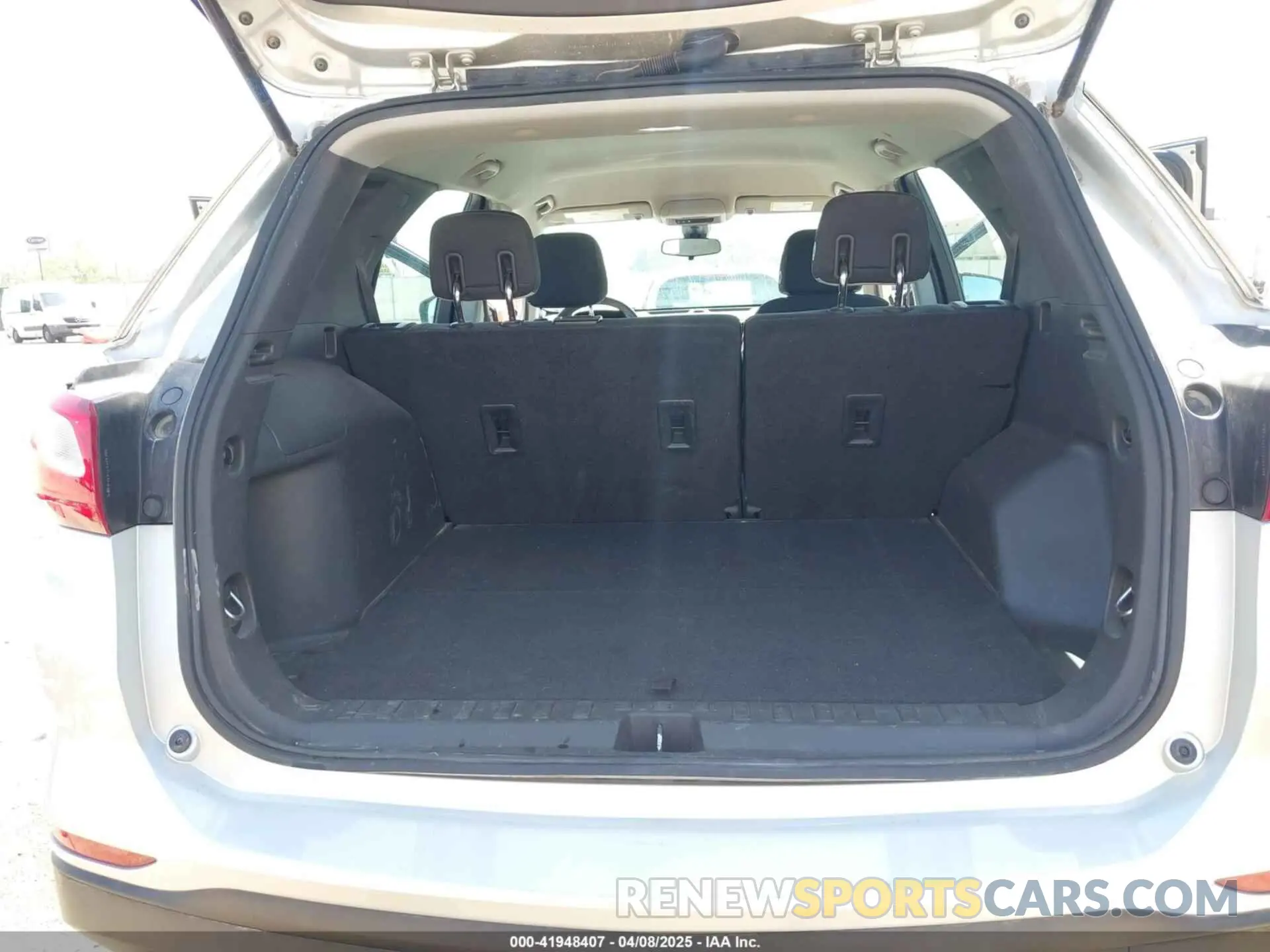 17 Photograph of a damaged car 3GNAXHEV3LS510012 CHEVROLET EQUINOX 2020