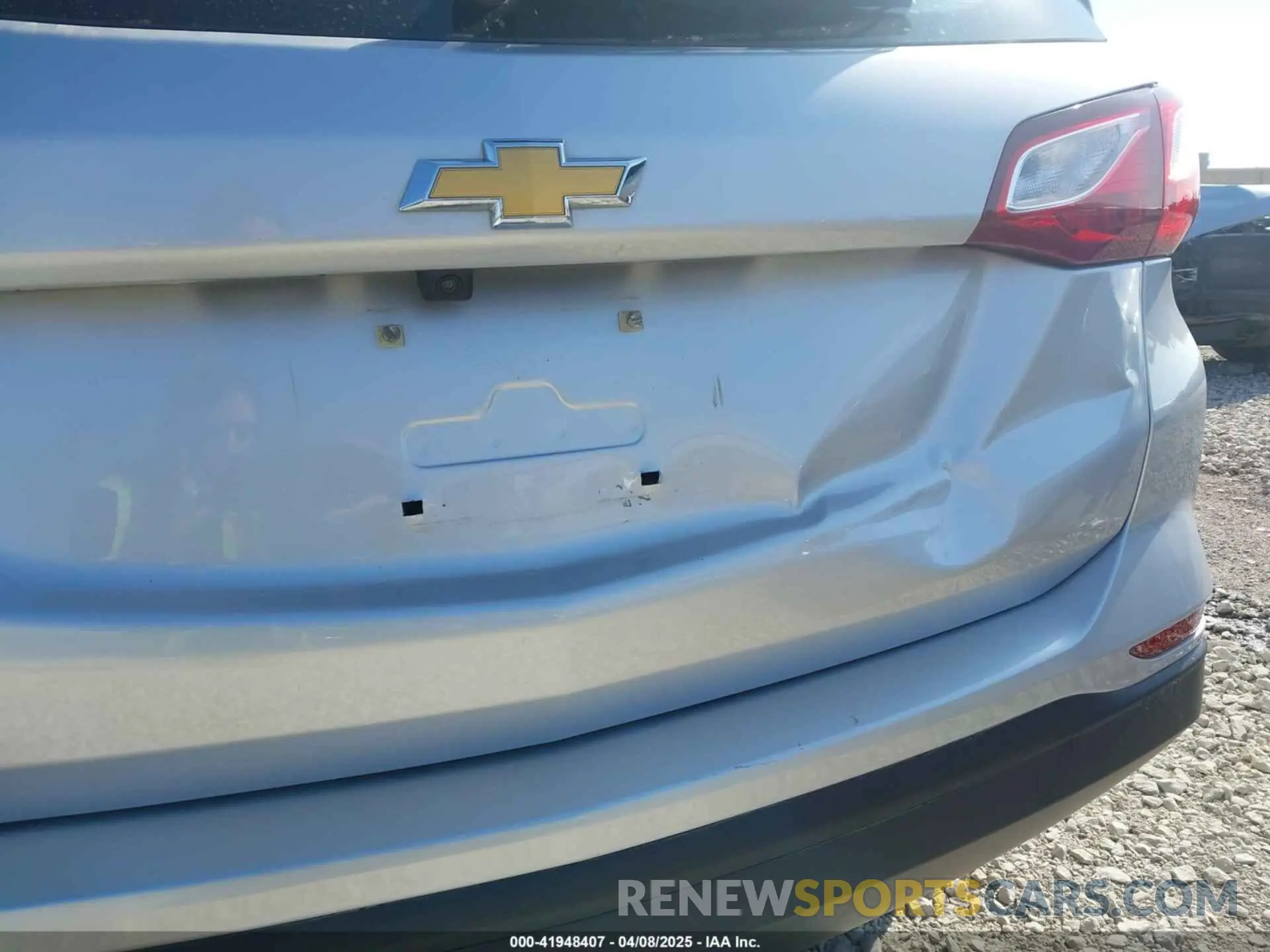 18 Photograph of a damaged car 3GNAXHEV3LS510012 CHEVROLET EQUINOX 2020