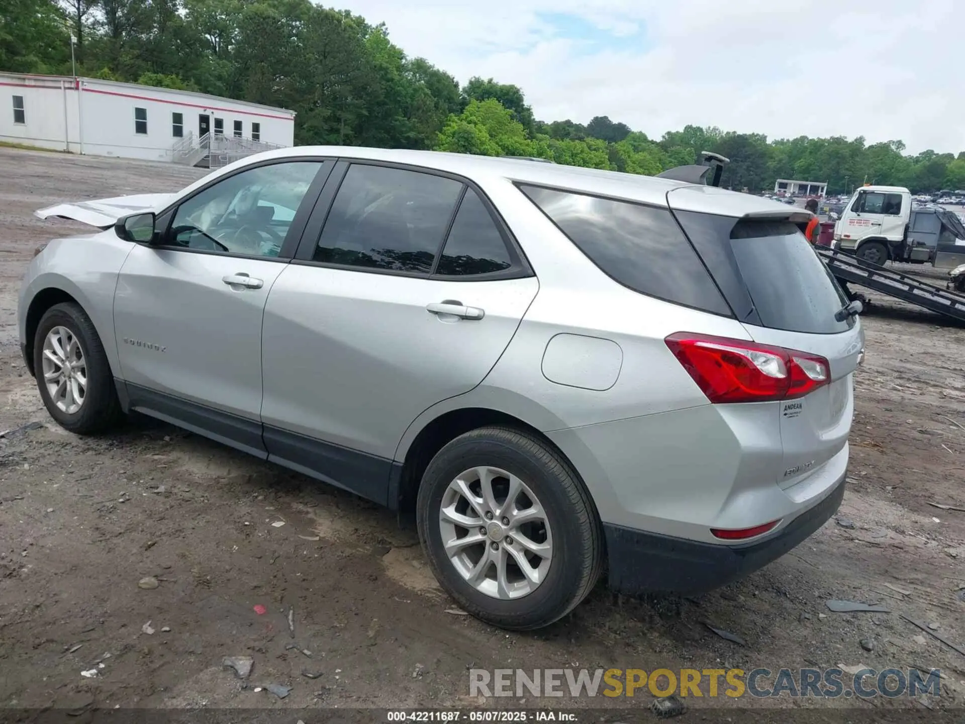 3 Photograph of a damaged car 3GNAXHEV3LS522936 CHEVROLET EQUINOX 2020