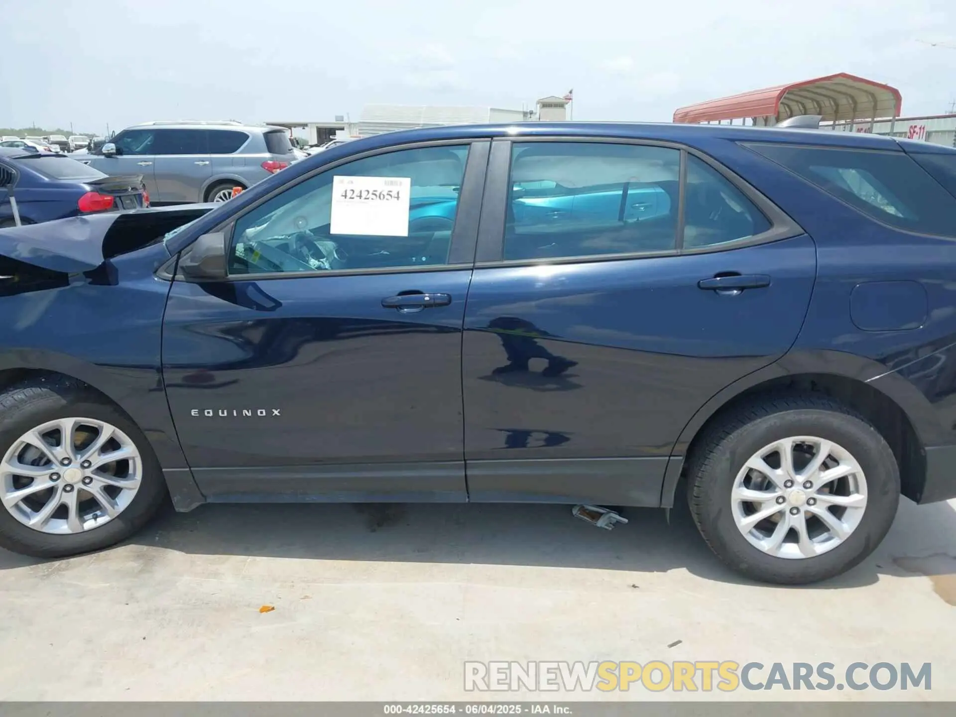 14 Photograph of a damaged car 3GNAXHEV3LS526615 CHEVROLET EQUINOX 2020