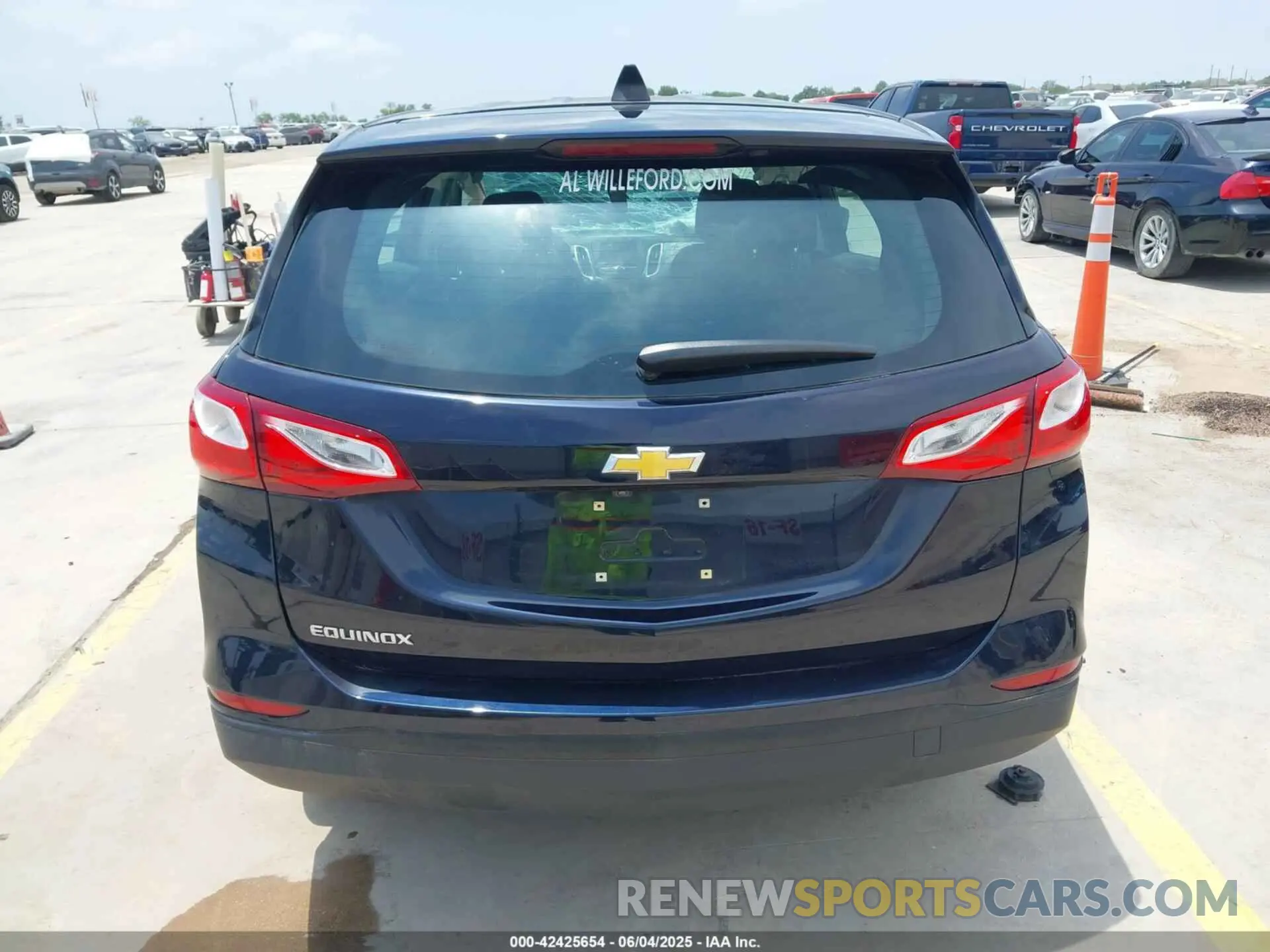 16 Photograph of a damaged car 3GNAXHEV3LS526615 CHEVROLET EQUINOX 2020