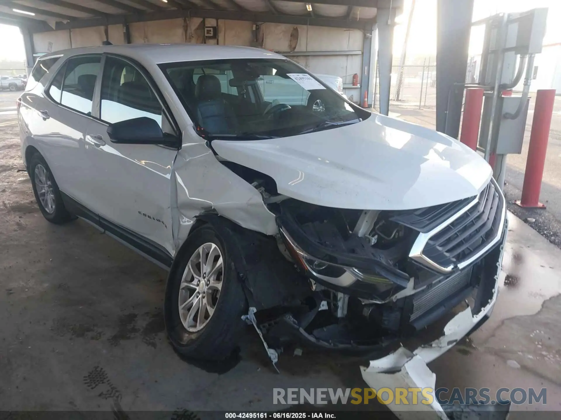 1 Photograph of a damaged car 3GNAXHEV3LS644437 CHEVROLET EQUINOX 2020
