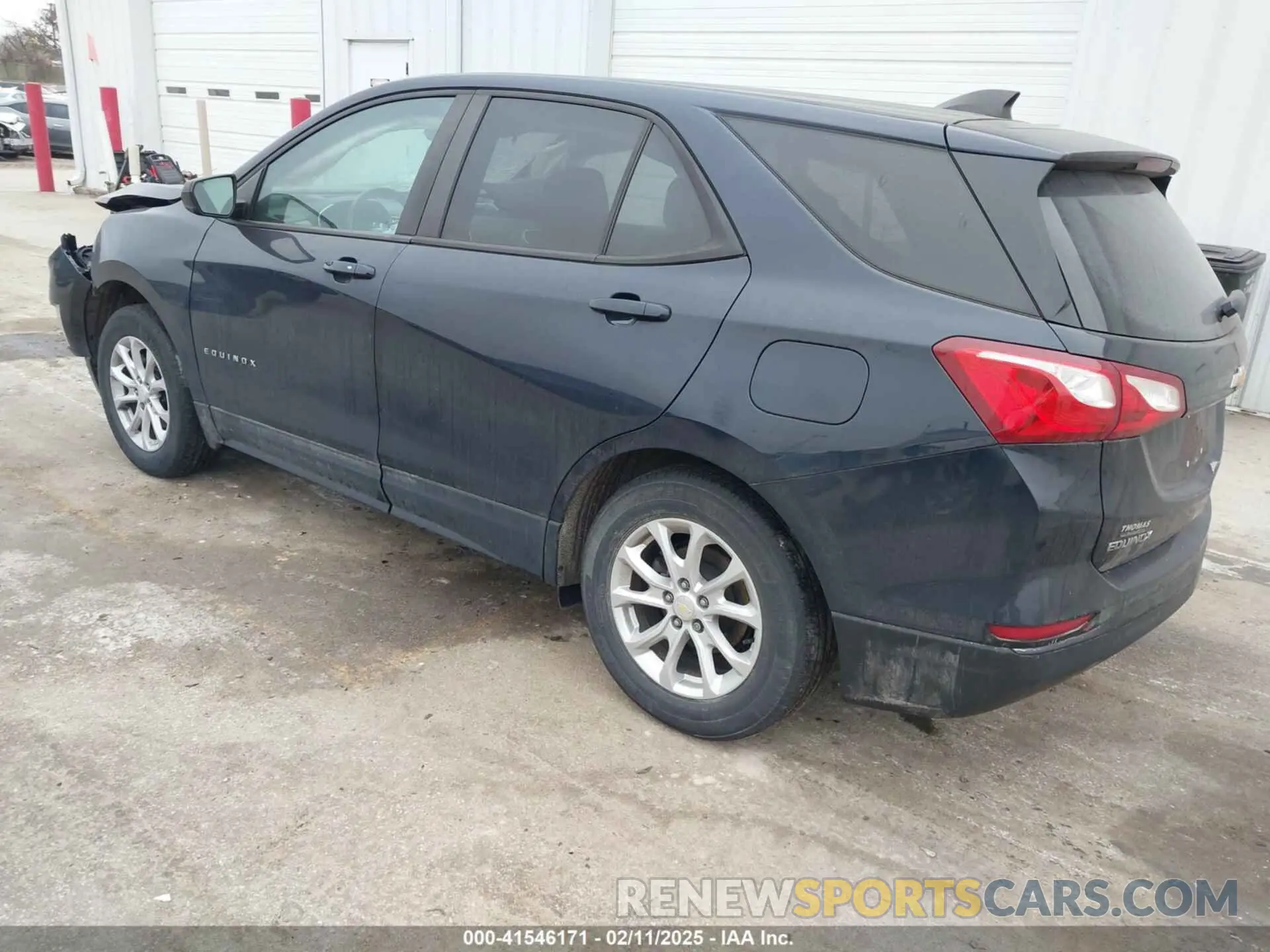 3 Photograph of a damaged car 3GNAXHEV3LS675624 CHEVROLET EQUINOX 2020