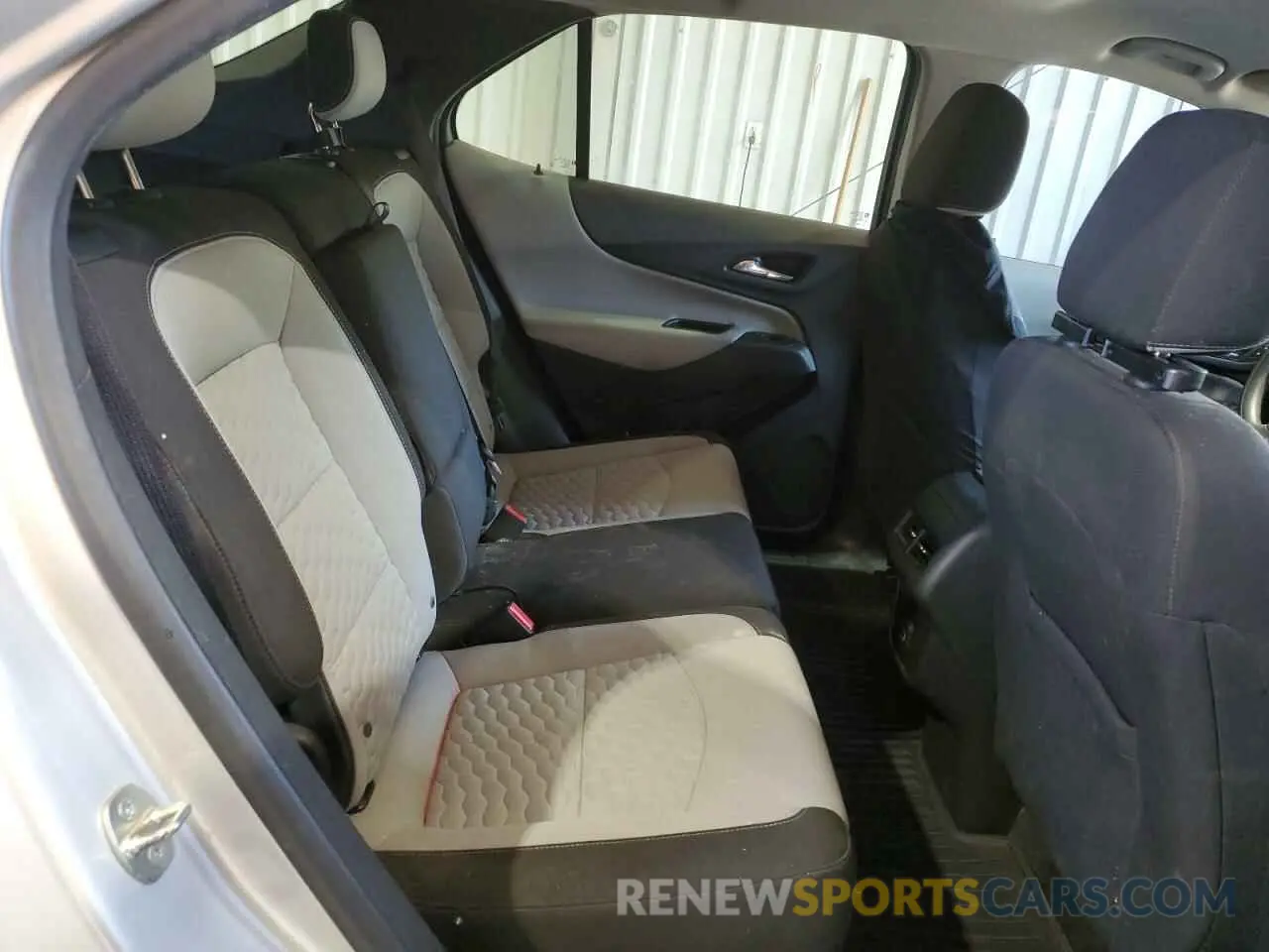 11 Photograph of a damaged car 3GNAXHEV3LS708475 CHEVROLET EQUINOX 2020
