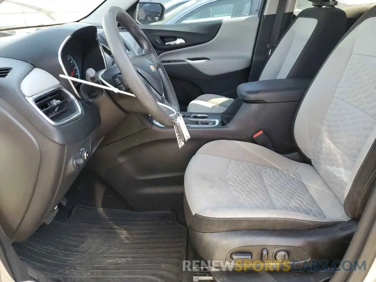 7 Photograph of a damaged car 3GNAXHEV3LS708475 CHEVROLET EQUINOX 2020