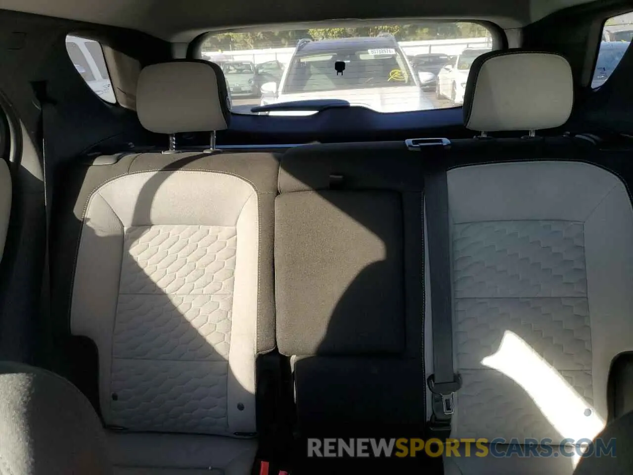 10 Photograph of a damaged car 3GNAXHEV3LS714633 CHEVROLET EQUINOX 2020