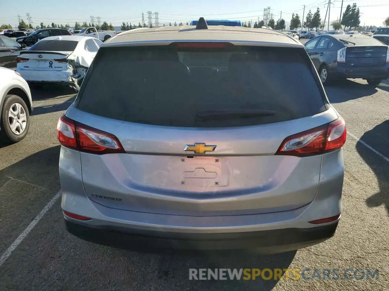 6 Photograph of a damaged car 3GNAXHEV3LS714633 CHEVROLET EQUINOX 2020