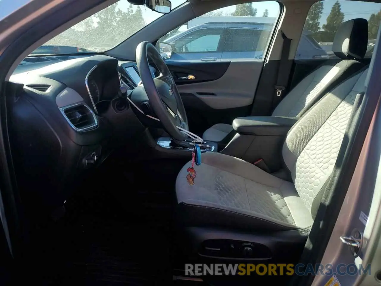 7 Photograph of a damaged car 3GNAXHEV3LS714633 CHEVROLET EQUINOX 2020