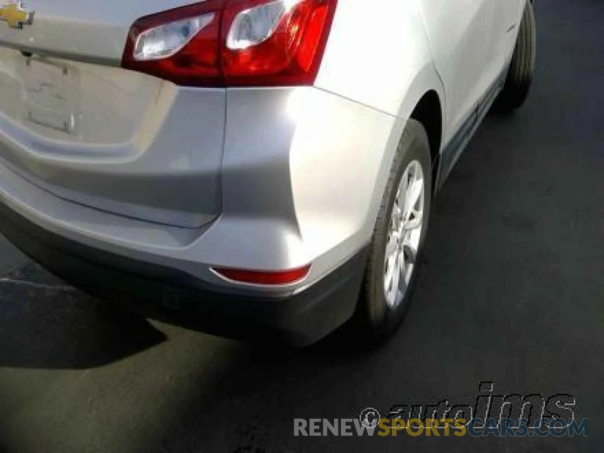 10 Photograph of a damaged car 3GNAXHEV4LS623290 CHEVROLET EQUINOX 2020