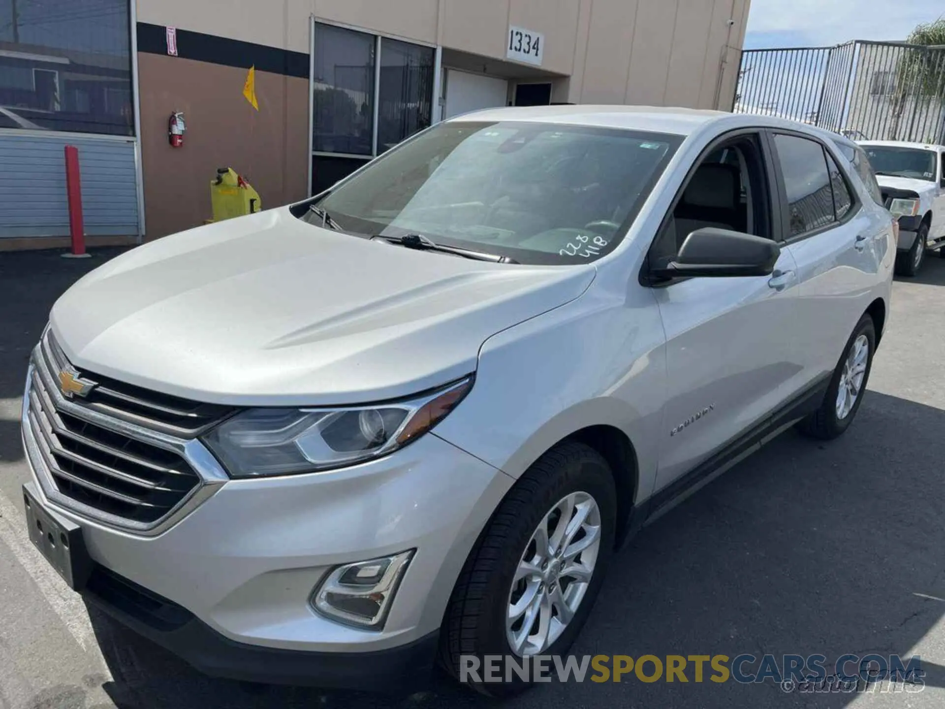 3 Photograph of a damaged car 3GNAXHEV4LS623290 CHEVROLET EQUINOX 2020