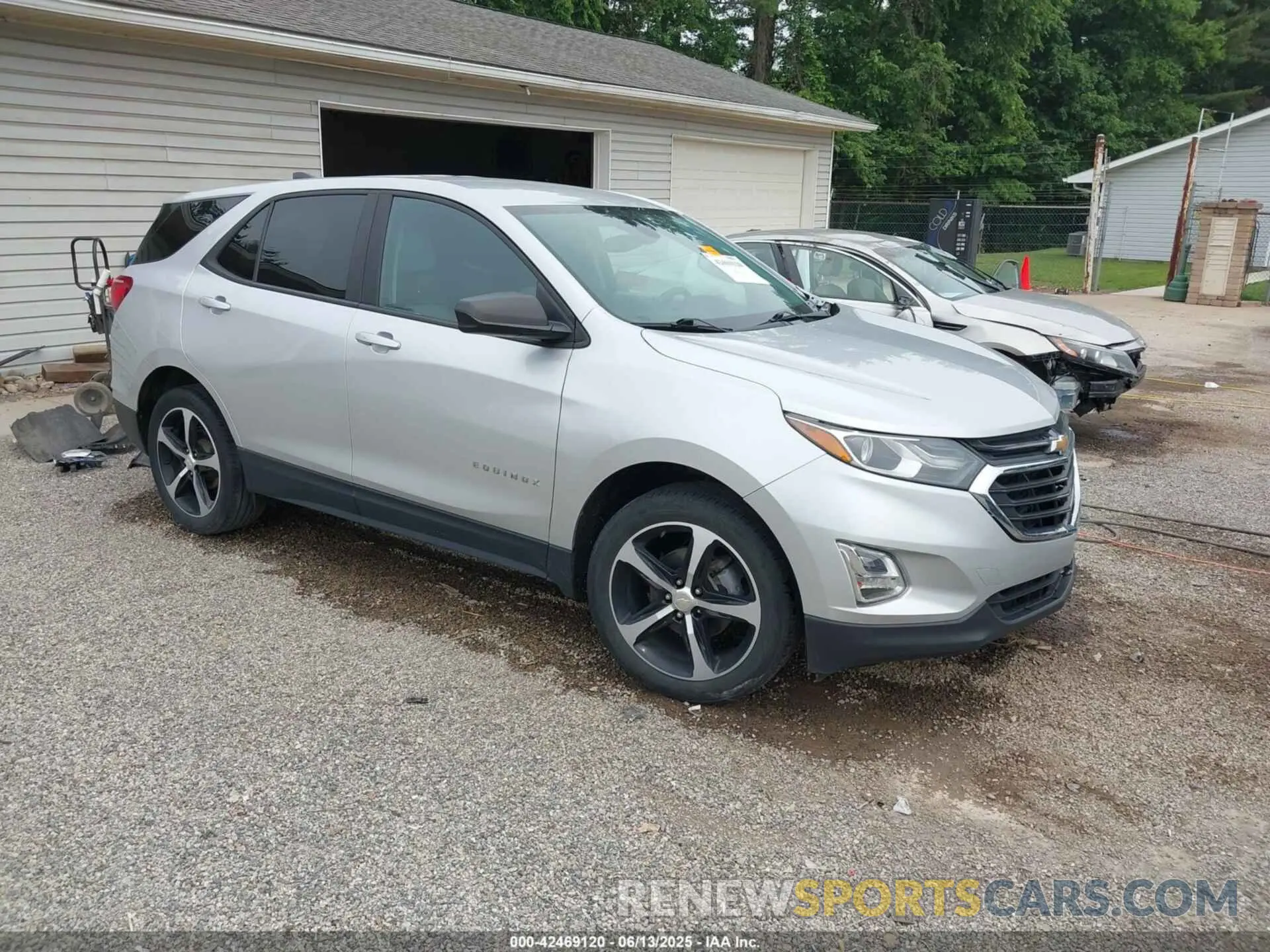 1 Photograph of a damaged car 3GNAXHEV4LS646150 CHEVROLET EQUINOX 2020