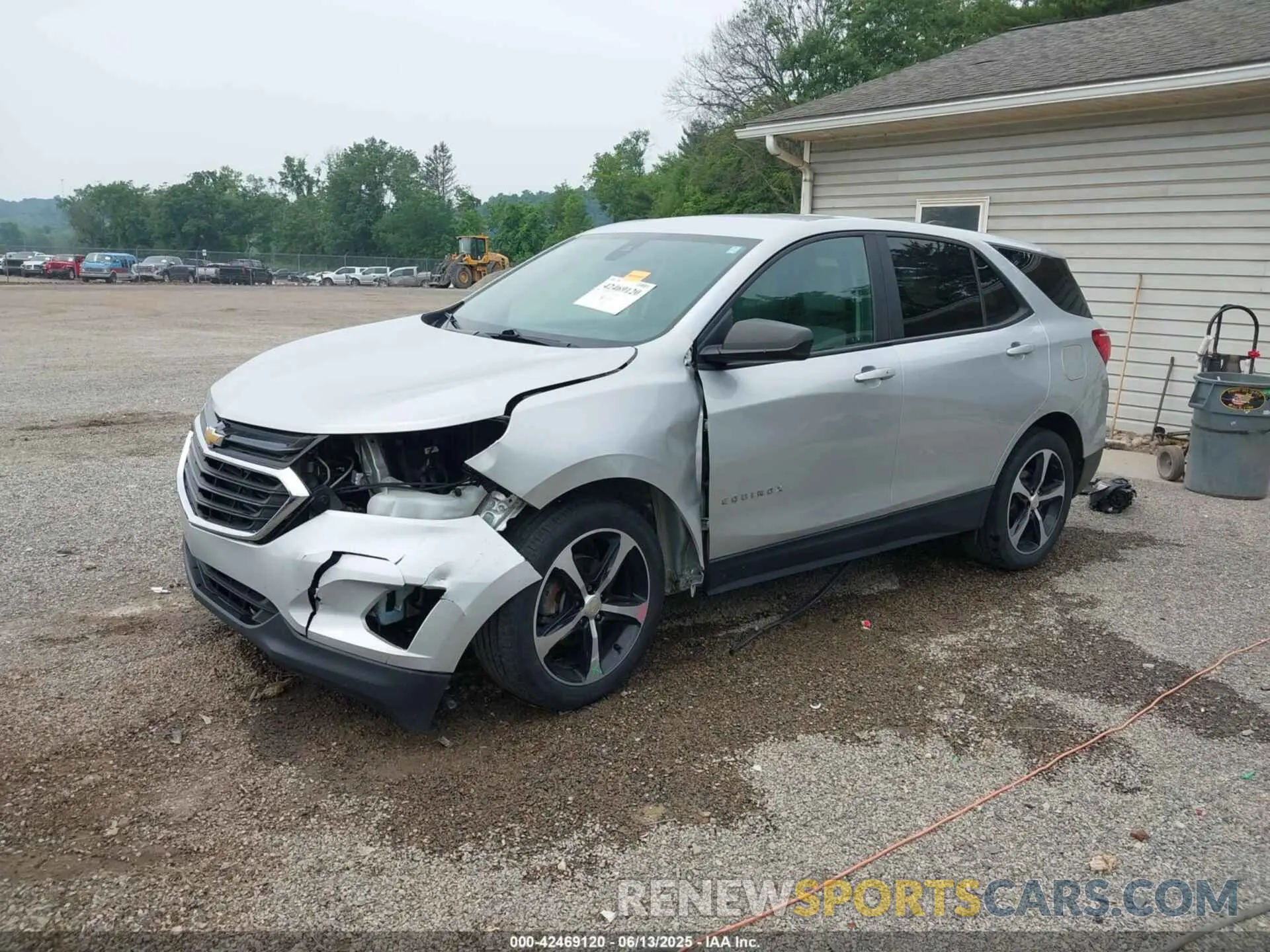 2 Photograph of a damaged car 3GNAXHEV4LS646150 CHEVROLET EQUINOX 2020