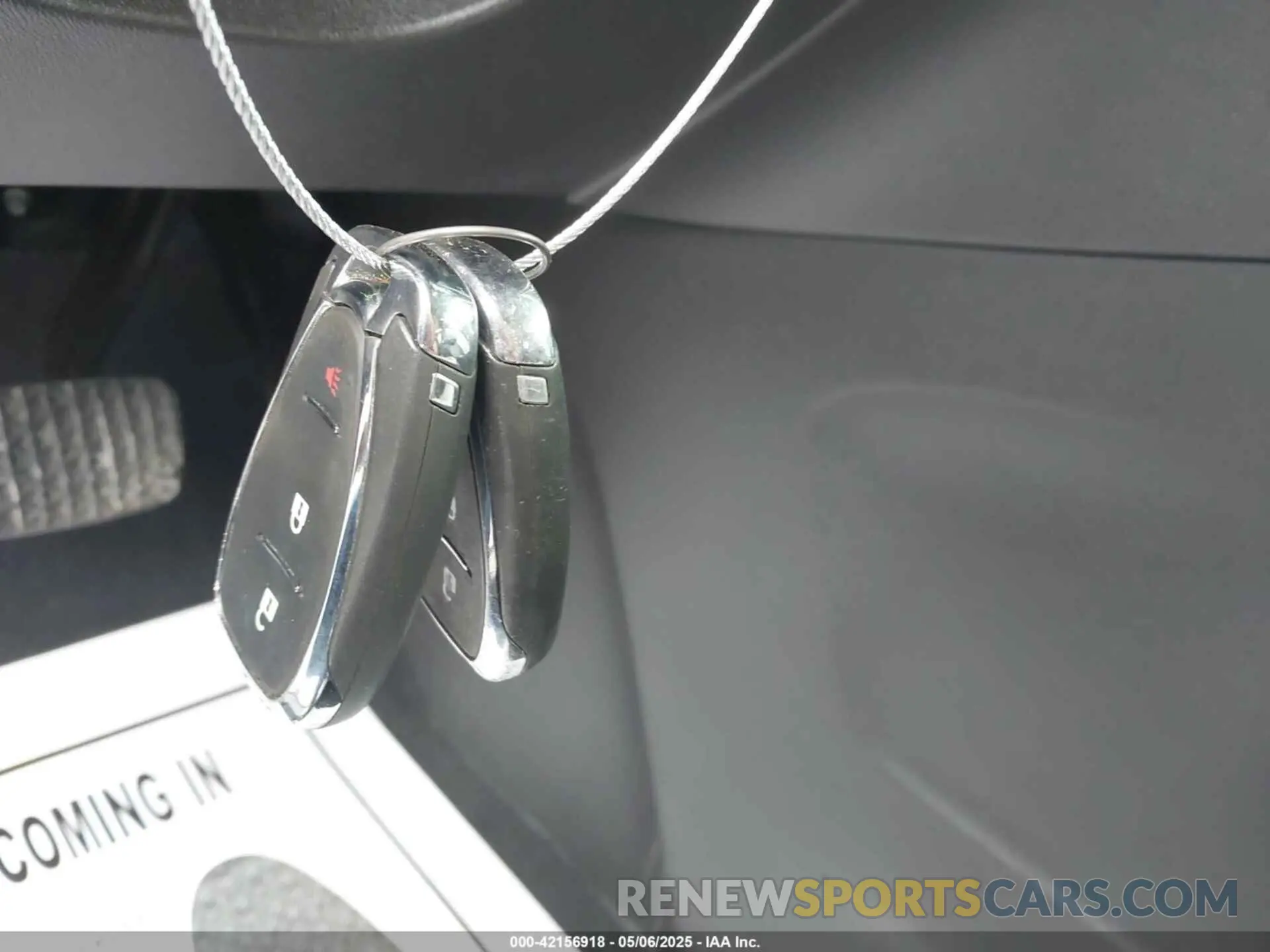 11 Photograph of a damaged car 3GNAXHEV4LS646228 CHEVROLET EQUINOX 2020