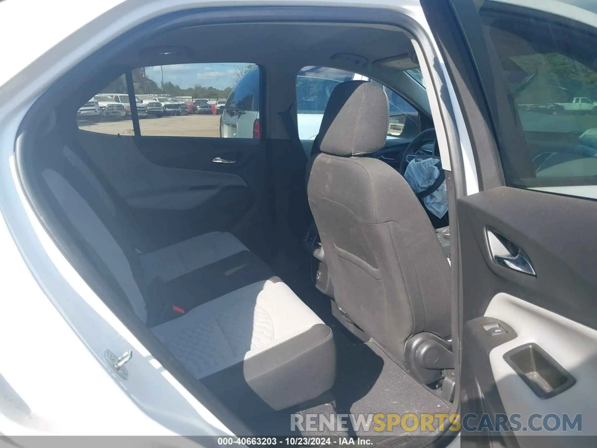 8 Photograph of a damaged car 3GNAXHEV4LS671601 CHEVROLET EQUINOX 2020