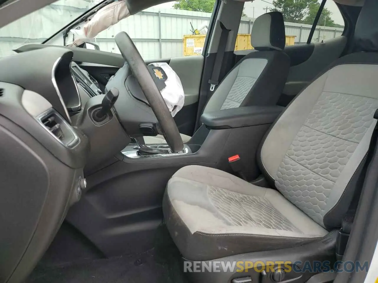 7 Photograph of a damaged car 3GNAXHEV4LS679035 CHEVROLET EQUINOX 2020