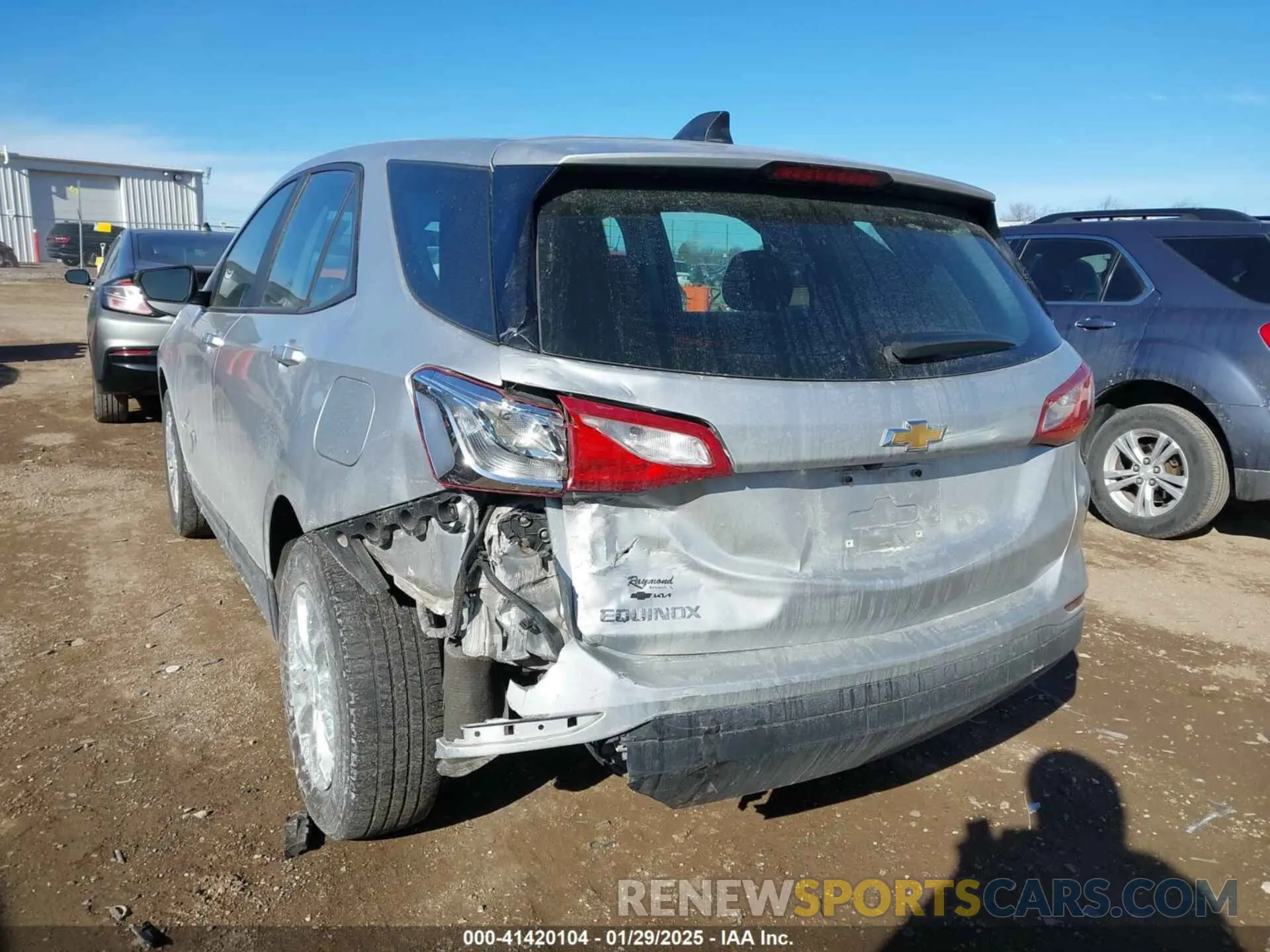 3 Photograph of a damaged car 3GNAXHEV5LS518807 CHEVROLET EQUINOX 2020