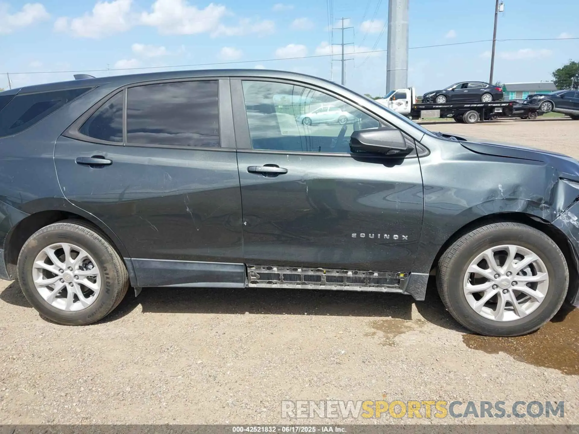 14 Photograph of a damaged car 3GNAXHEV5LS548146 CHEVROLET EQUINOX 2020