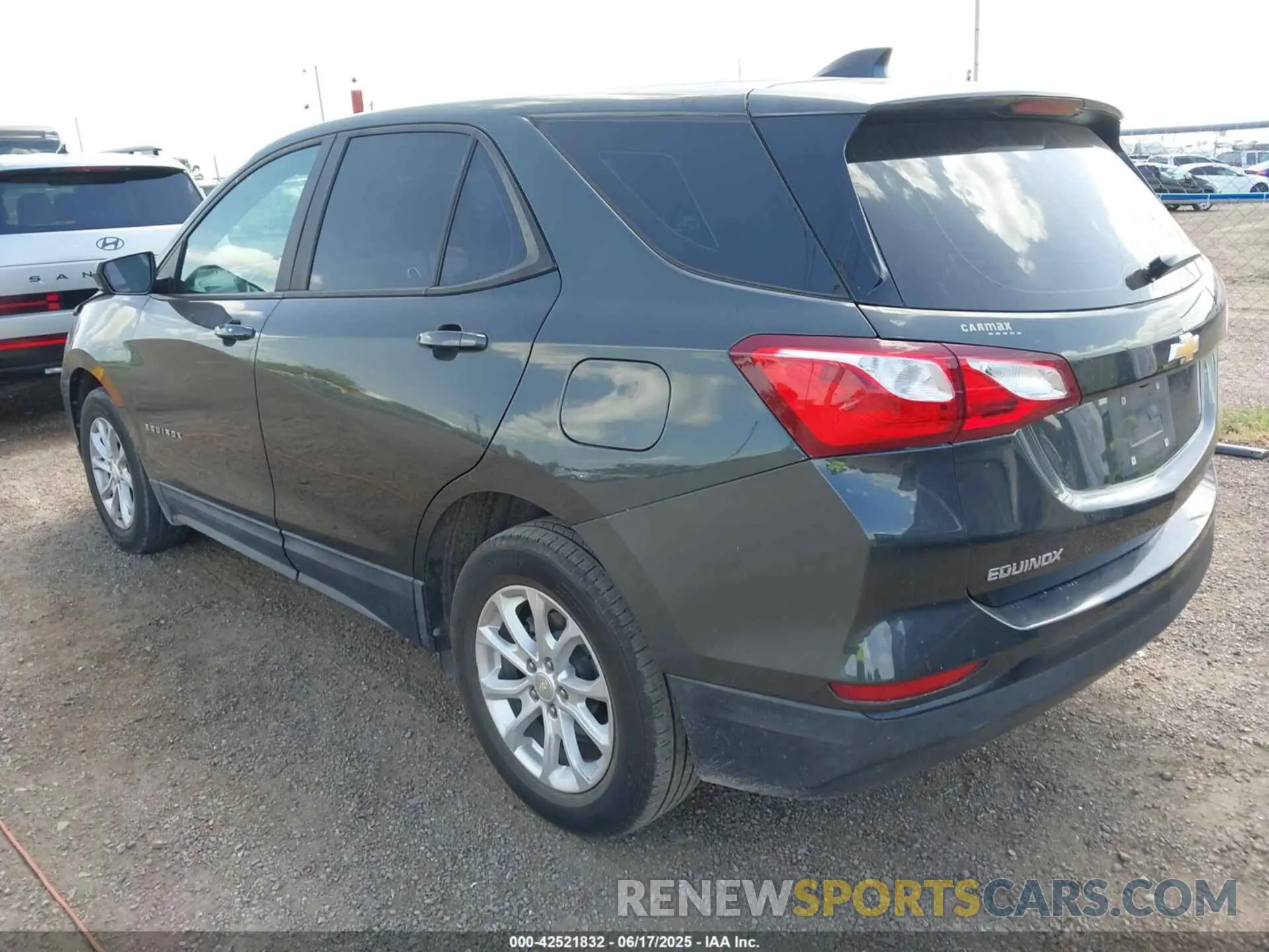3 Photograph of a damaged car 3GNAXHEV5LS548146 CHEVROLET EQUINOX 2020